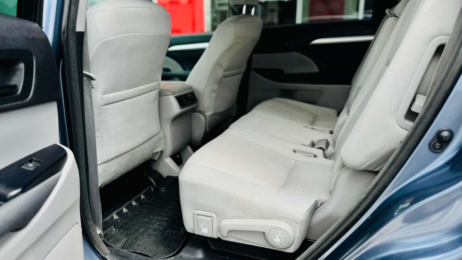 Toyota HIGHLANDER 2014 року, Універсал, Тойота Центр Тернопіль "Кристал Моторс", м.Тернопіль | Фото № 12 Toyota HIGHLANDER 2014 року з пробігом 169646 км, Універсал, Тойота Центр Тернопіль "Кристал Моторс", м.Тернопіль - 870000 ГРН | Фото № 12