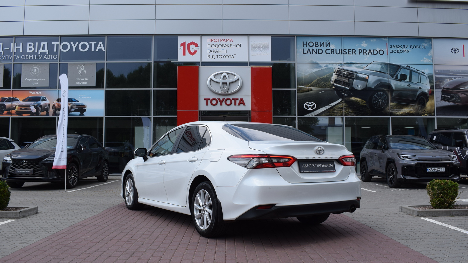 Toyota CAMRY 2021 року з пробігом 94195 км, Седан, Тойота Центр Житомир "Стар - Кар", м.Житомир - 1090680 ГРН | Фото № 2