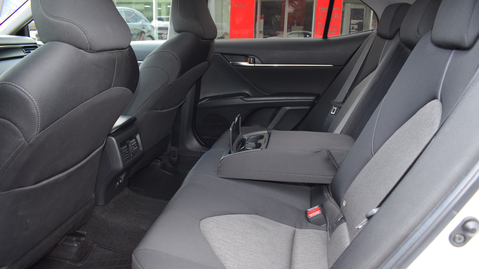 Toyota CAMRY 2021 року з пробігом 94195 км, Седан, Тойота Центр Житомир "Стар - Кар", м.Житомир - 1090680 ГРН | Фото № 11
