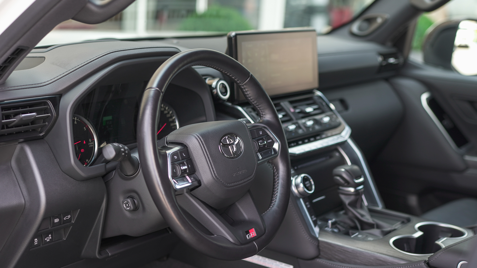 Toyota LAND CRUISER 2023 року, Універсал, Тойота Центр Львів "Діамант", м.Львів | Фото № 18 Toyota LAND CRUISER 2023 року з пробігом 54960 км, Універсал, Тойота Центр Львів "Діамант", м.Львів - 3608000 ГРН | Фото № 18