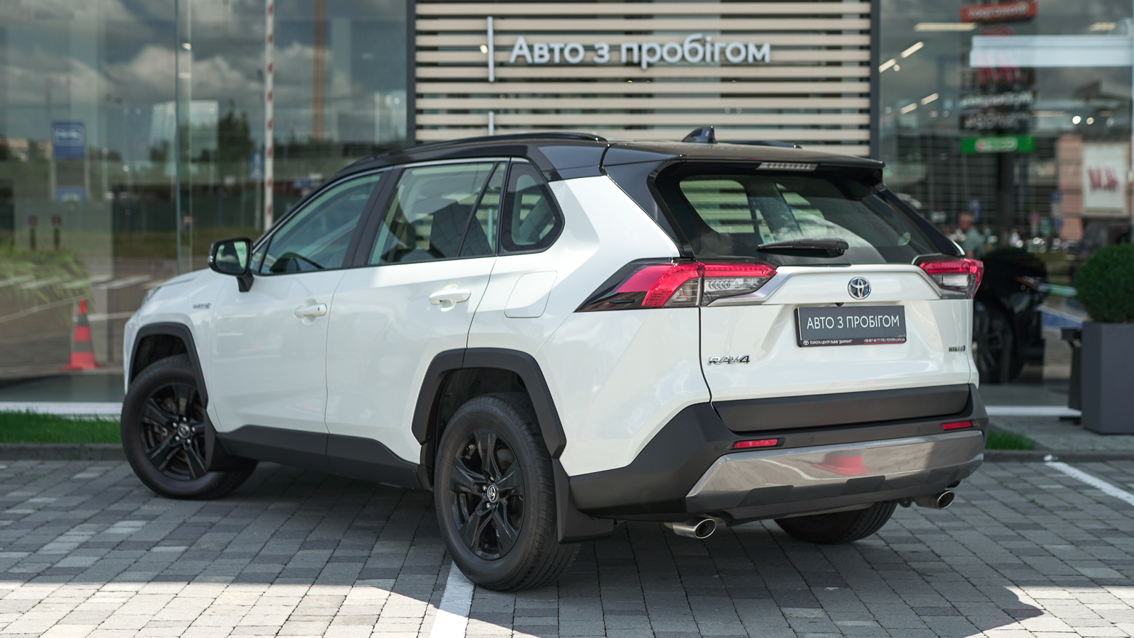 Toyota RAV4 2019 року, Універсал, Тойота Центр Львів "Діамант", м.Львів | Фото № 2 Toyota RAV4 2019 року з пробігом 67293 км, Універсал, Тойота Центр Львів "Діамант", м.Львів - 1398100 ГРН | Фото № 2