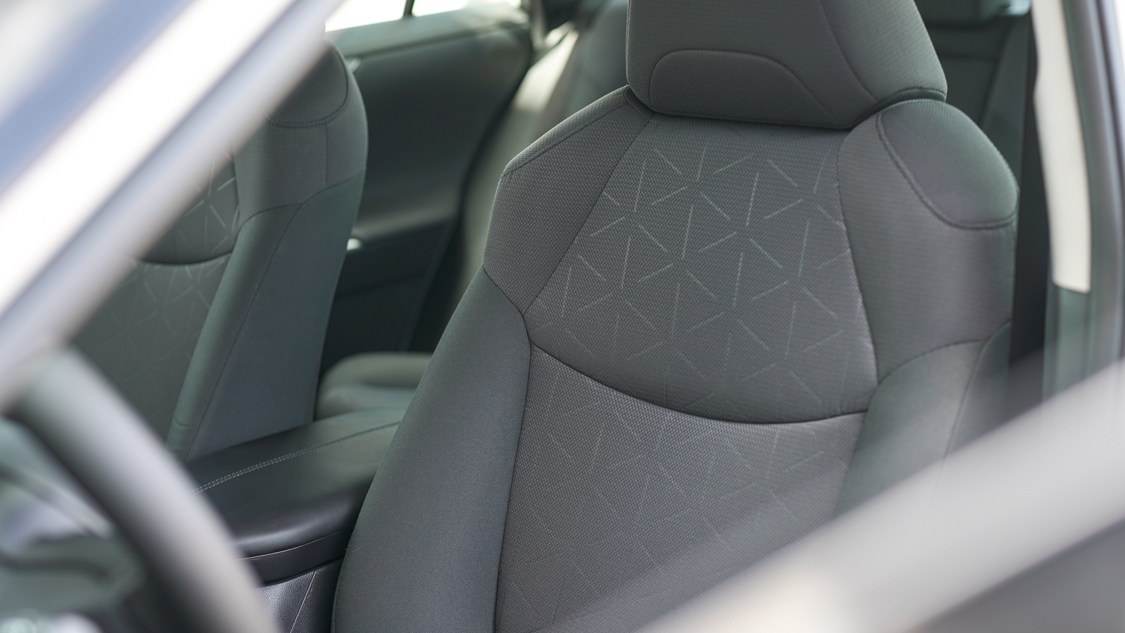 Toyota RAV4 2019 року, Універсал, Тойота Центр Львів "Діамант", м.Львів | Фото № 14 Toyota RAV4 2019 року з пробігом 67293 км, Універсал, Тойота Центр Львів "Діамант", м.Львів - 1398100 ГРН | Фото № 14