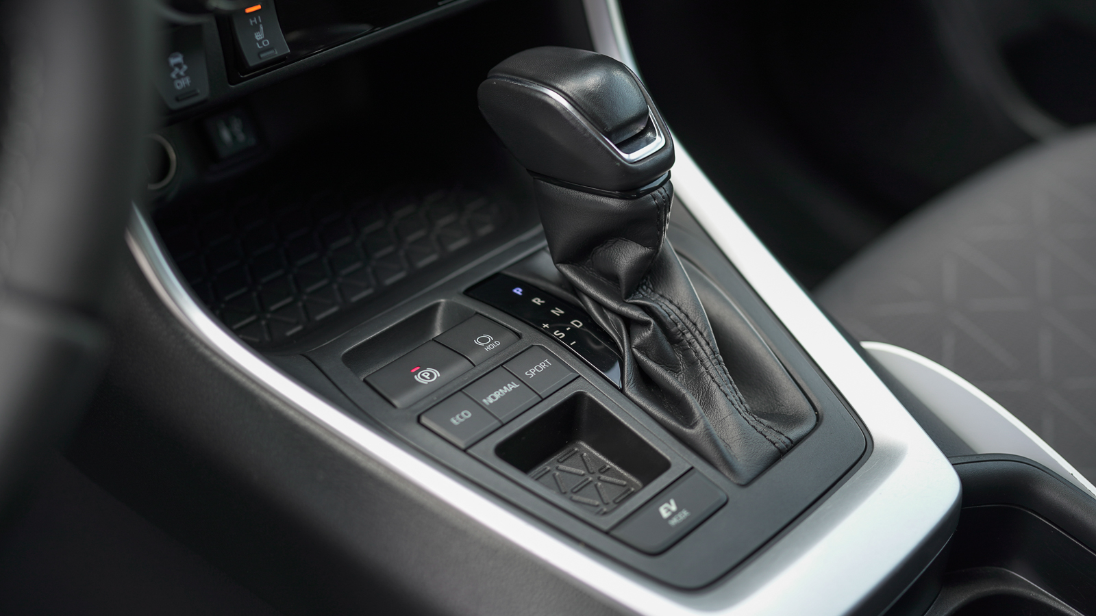 Toyota RAV4 2019 року, Універсал, Тойота Центр Львів "Діамант", м.Львів | Фото № 27 Toyota RAV4 2019 року з пробігом 67293 км, Універсал, Тойота Центр Львів "Діамант", м.Львів - 1398100 ГРН | Фото № 27