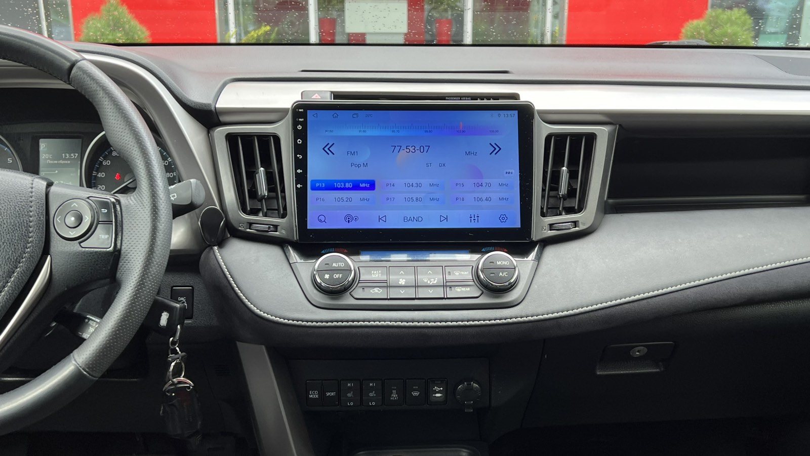 Toyota RAV4 2015 року, Універсал, Тойота Центр Івано-Франківськ "Класик-Авто", м.Івано-Франківськ | Фото № 15 Toyota RAV4 2015 року з пробігом 131820 км, Універсал, Тойота Центр Івано-Франківськ "Класик-Авто", м.Івано-Франківськ - 853100 ГРН | Фото № 15