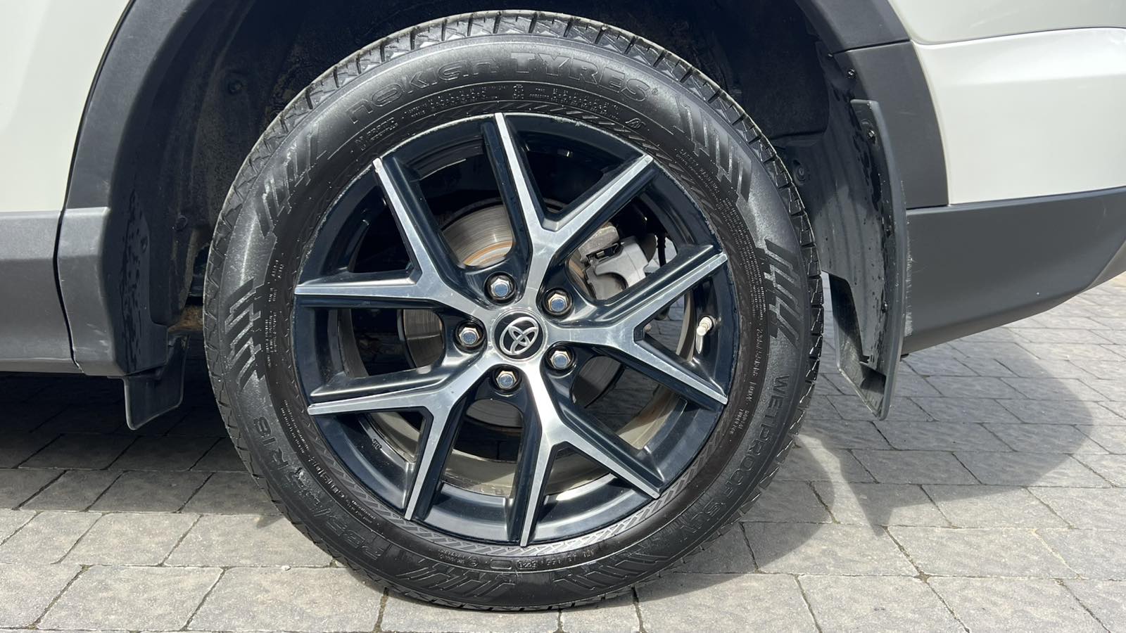 Toyota RAV4 2015 року, Універсал, Тойота Центр Івано-Франківськ "Класик-Авто", м.Івано-Франківськ | Фото № 16 Toyota RAV4 2015 року з пробігом 131820 км, Універсал, Тойота Центр Івано-Франківськ "Класик-Авто", м.Івано-Франківськ - 853100 ГРН | Фото № 16