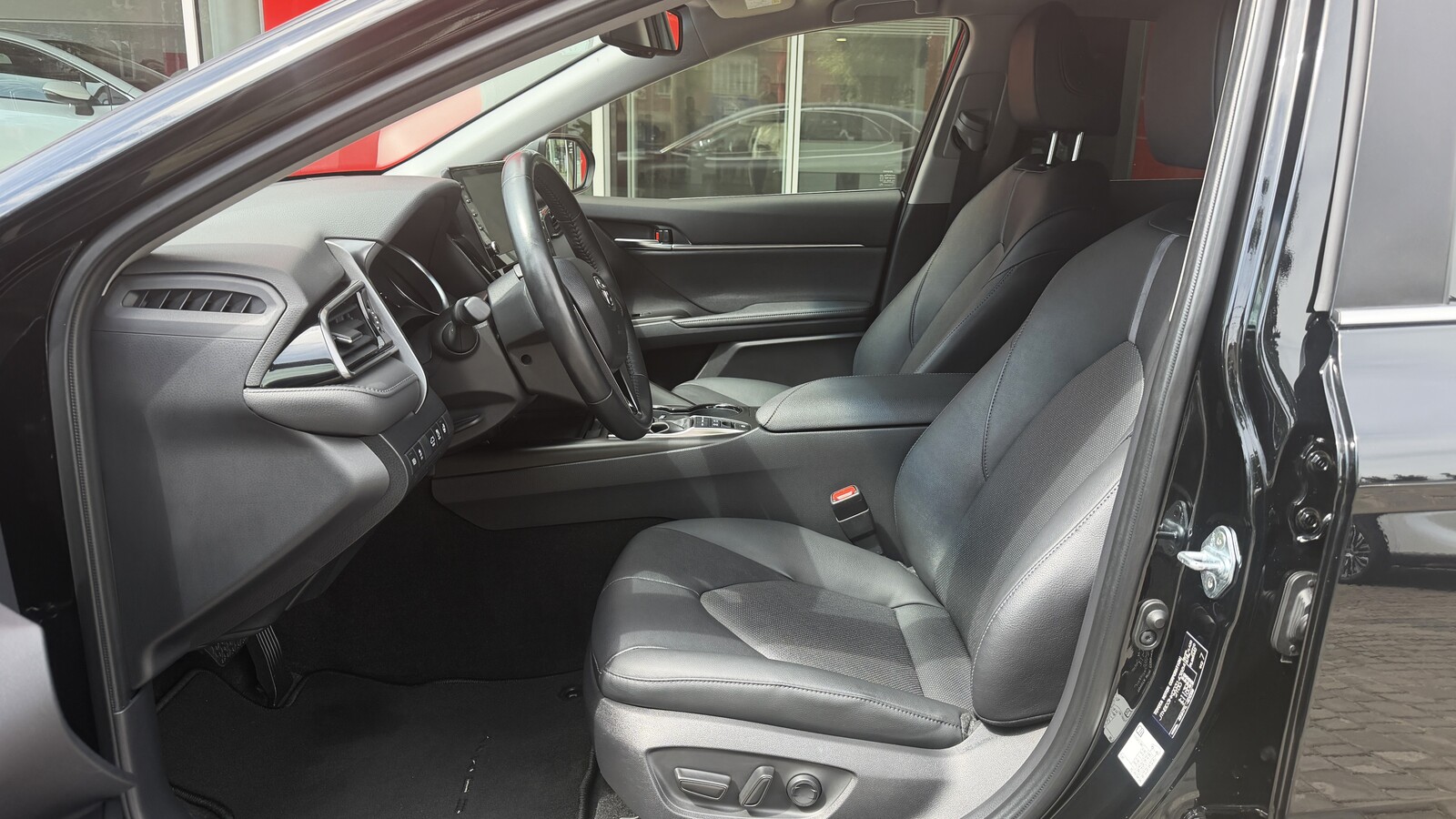Toyota CAMRY 2023 року з пробігом 73077 км, Седан, Тойота Центр Кривий Ріг "Алмаз Сістем", м.Кривий Ріг - 1470000 ГРН | Фото № 12