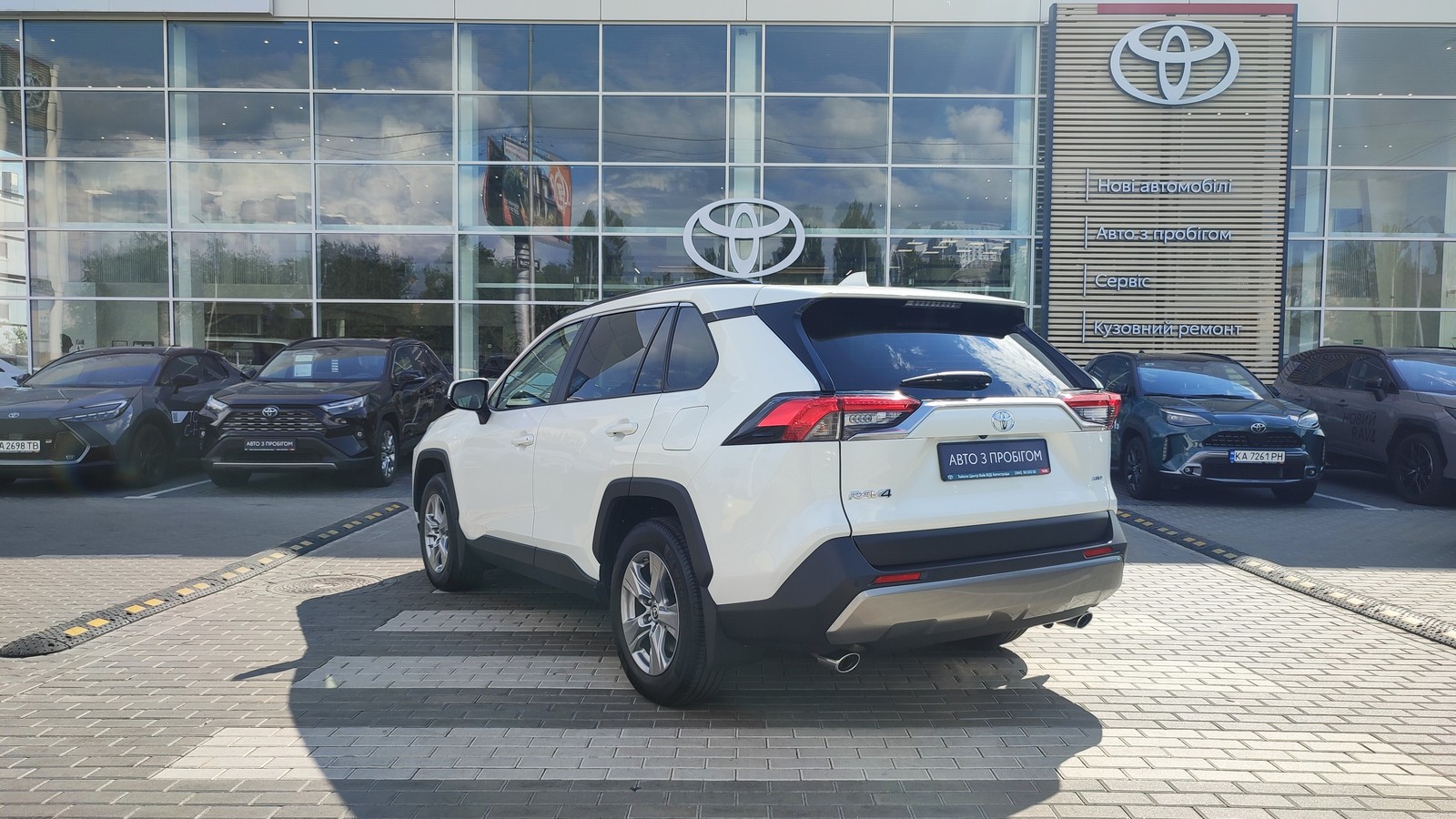 Toyota RAV4 2022 року, Універсал, Тойота Центр Київ "ВіДі Автострада", м.Київ | Фото № 2 Toyota RAV4 2022 року з пробігом 8802 км, Універсал, Тойота Центр Київ "ВіДі Автострада", м.Київ - 1550000 ГРН | Фото № 2