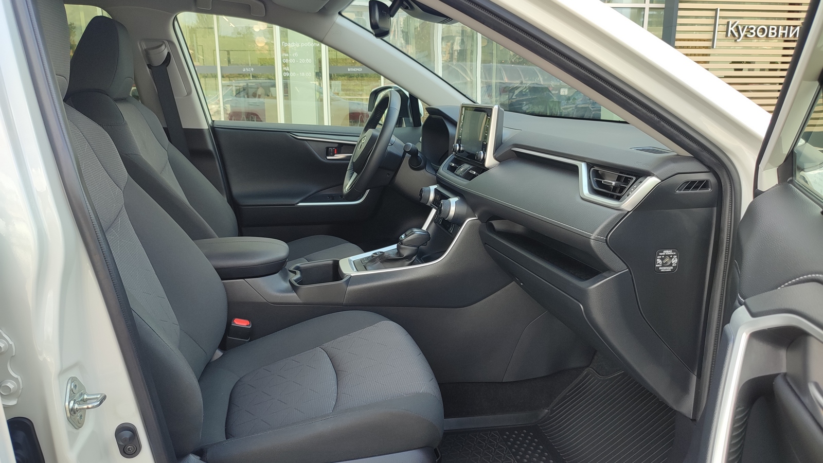 Toyota RAV4 2022 року, Універсал, Тойота Центр Київ "ВіДі Автострада", м.Київ | Фото № 6 Toyota RAV4 2022 року з пробігом 8802 км, Універсал, Тойота Центр Київ "ВіДі Автострада", м.Київ - 1550000 ГРН | Фото № 6