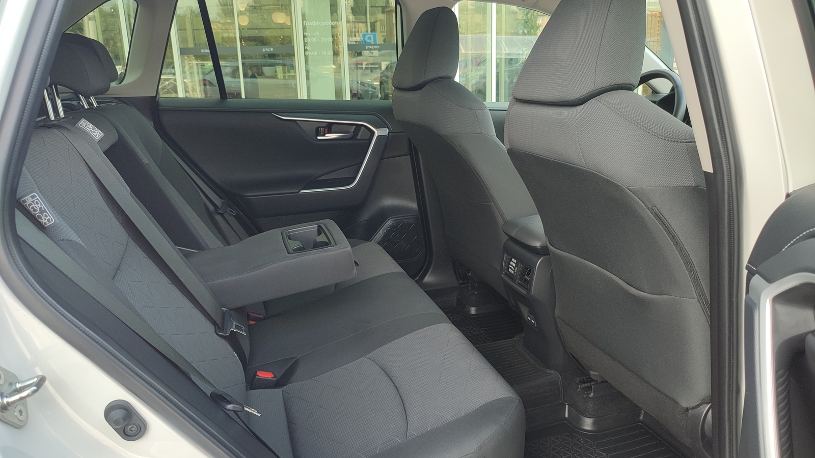 Toyota RAV4 2022 року, Універсал, Тойота Центр Київ "ВіДі Автострада", м.Київ | Фото № 7 Toyota RAV4 2022 року з пробігом 8802 км, Універсал, Тойота Центр Київ "ВіДі Автострада", м.Київ - 1550000 ГРН | Фото № 7