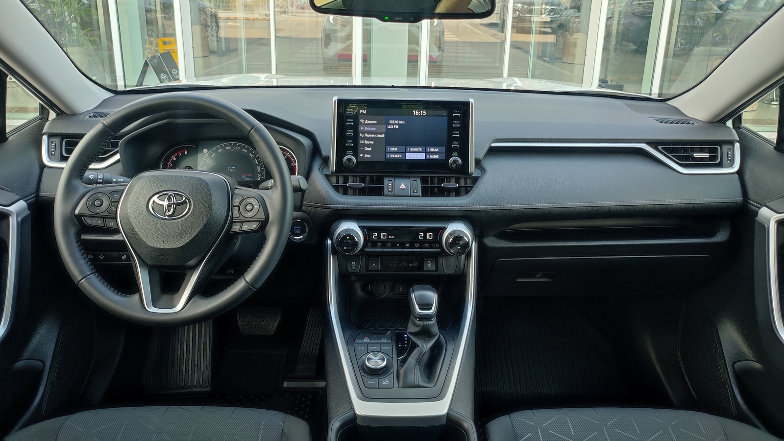 Toyota RAV4 2022 року, Універсал, Тойота Центр Київ "ВіДі Автострада", м.Київ | Фото № 8 Toyota RAV4 2022 року з пробігом 8802 км, Універсал, Тойота Центр Київ "ВіДі Автострада", м.Київ - 1550000 ГРН | Фото № 8