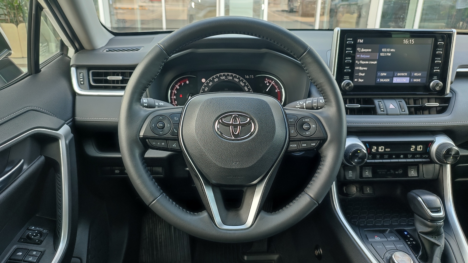 Toyota RAV4 2022 року, Універсал, Тойота Центр Київ "ВіДі Автострада", м.Київ | Фото № 9 Toyota RAV4 2022 року з пробігом 8802 км, Універсал, Тойота Центр Київ "ВіДі Автострада", м.Київ - 1550000 ГРН | Фото № 9