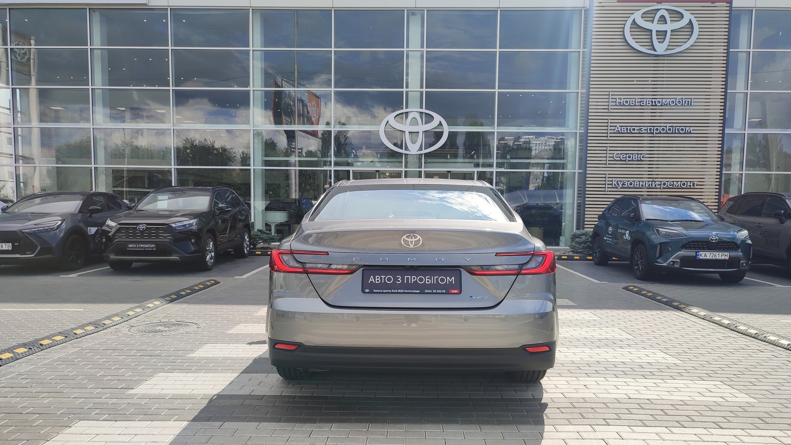 Toyota CAMRY 2026 року, Седан, Тойота Центр Київ "ВіДі Автострада", м.Київ | Фото № 4 Toyota CAMRY 2026 року з пробігом 1568 км, Седан, Тойота Центр Київ "ВіДі Автострада", м.Київ - 2348000 ГРН | Фото № 4