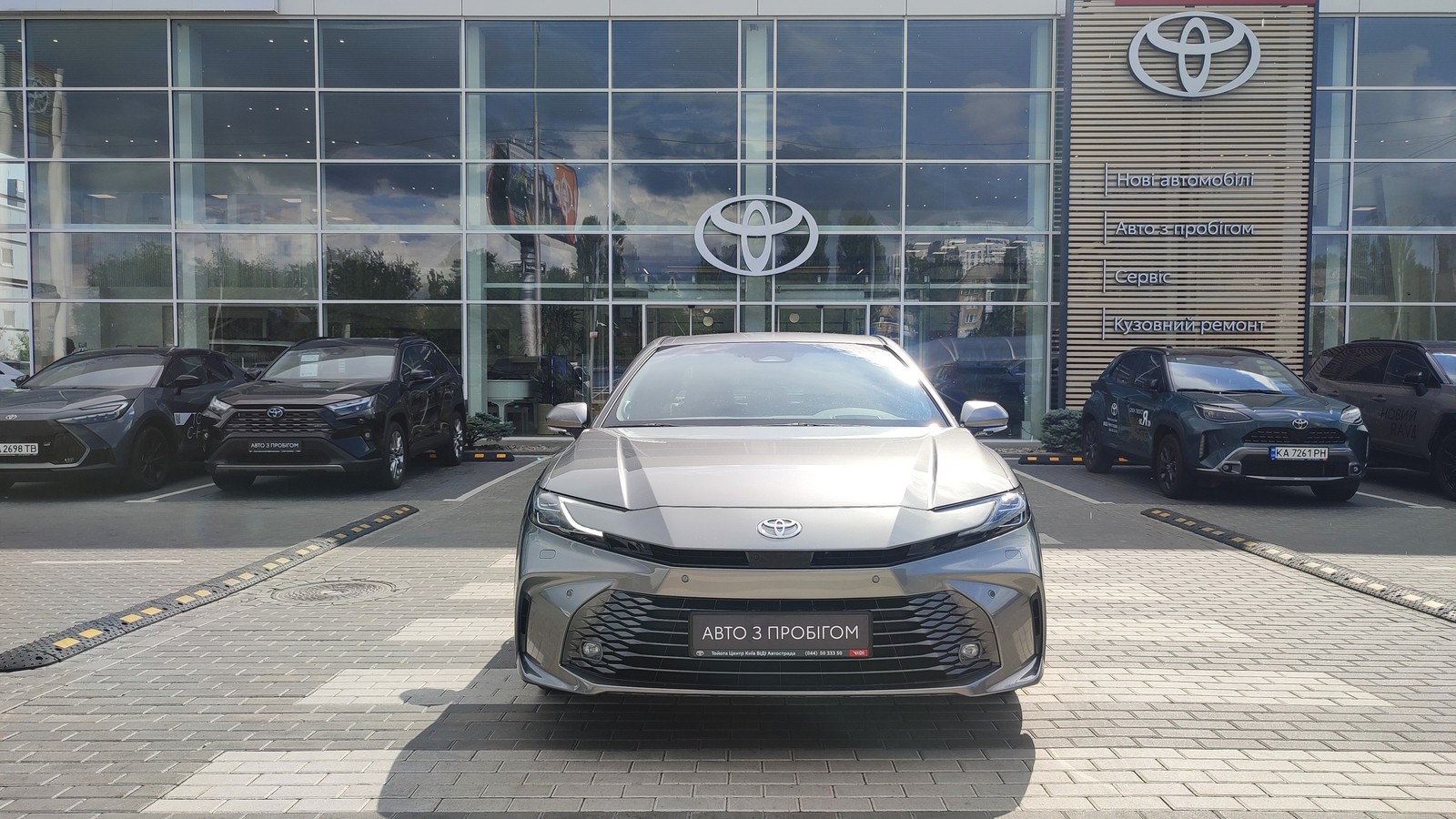 Toyota CAMRY 2026 року, Седан, Тойота Центр Київ "ВіДі Автострада", м.Київ | Фото № 5 Toyota CAMRY 2026 року з пробігом 1568 км, Седан, Тойота Центр Київ "ВіДі Автострада", м.Київ - 2348000 ГРН | Фото № 5