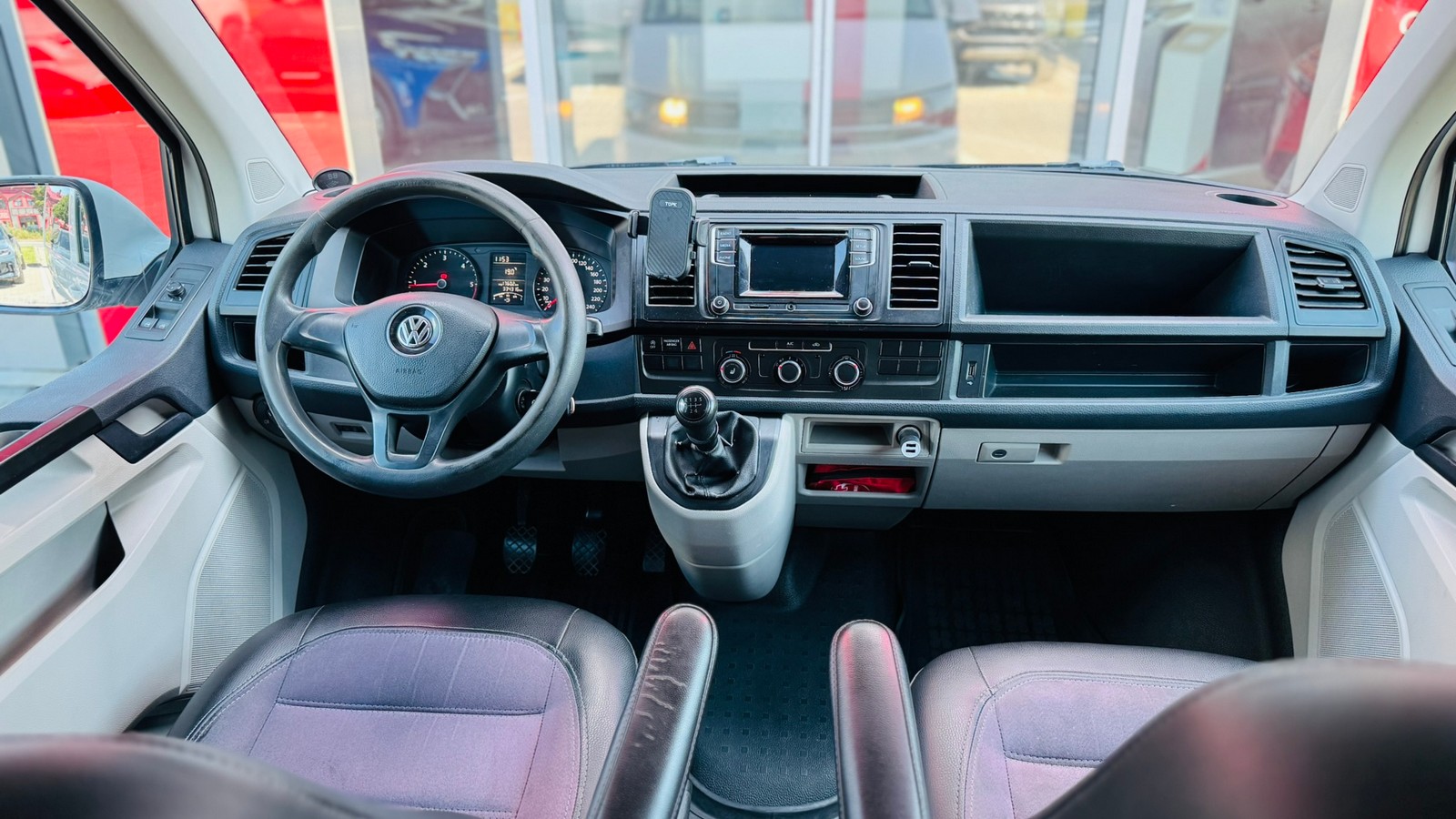 Інші авто VOLKSWAGEN Transporter 2016 року, Мінівен, Тойота Центр Тернопіль "Кристал Моторс", м.Тернопіль | Фото № 8 Інші авто VOLKSWAGEN Transporter 2016 року з пробігом 334317 км, Мінівен, Тойота Центр Тернопіль "Кристал Моторс", м.Тернопіль - 936000 ГРН | Фото № 8