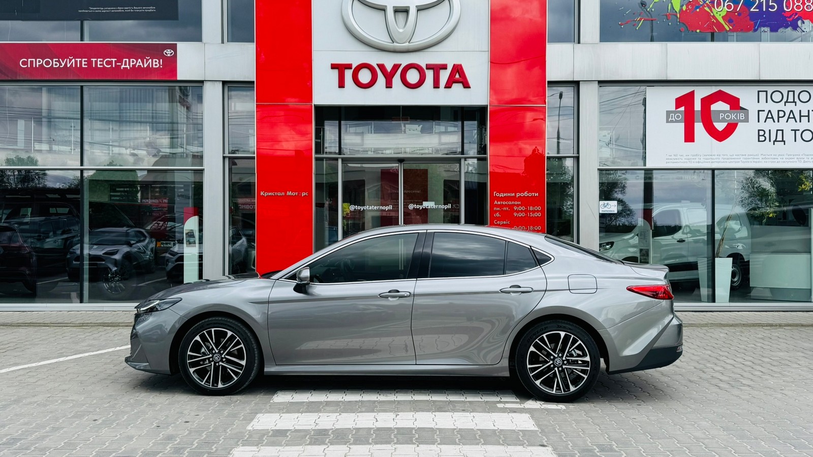 Toyota CAMRY 2024 року з пробігом 12679 км, Седан, Тойота Центр Тернопіль "Кристал Моторс", м.Тернопіль - 2090000 ГРН | Фото № 3