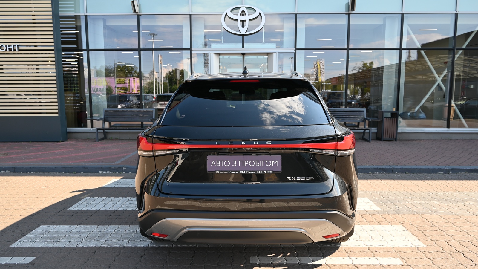 Lexus RX 350h 2023 року з пробігом 51836 км, Універсал, Тойота Центр Київ "Сіті Плаза", м.Київ - 3300400 ГРН | Фото № 4
