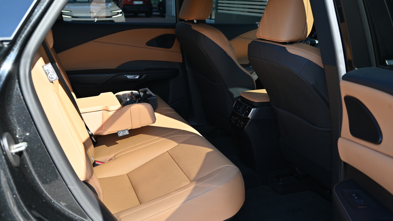 Lexus RX 350h 2023 року з пробігом 51836 км, Універсал, Тойота Центр Київ "Сіті Плаза", м.Київ - 3300400 ГРН | Фото № 7