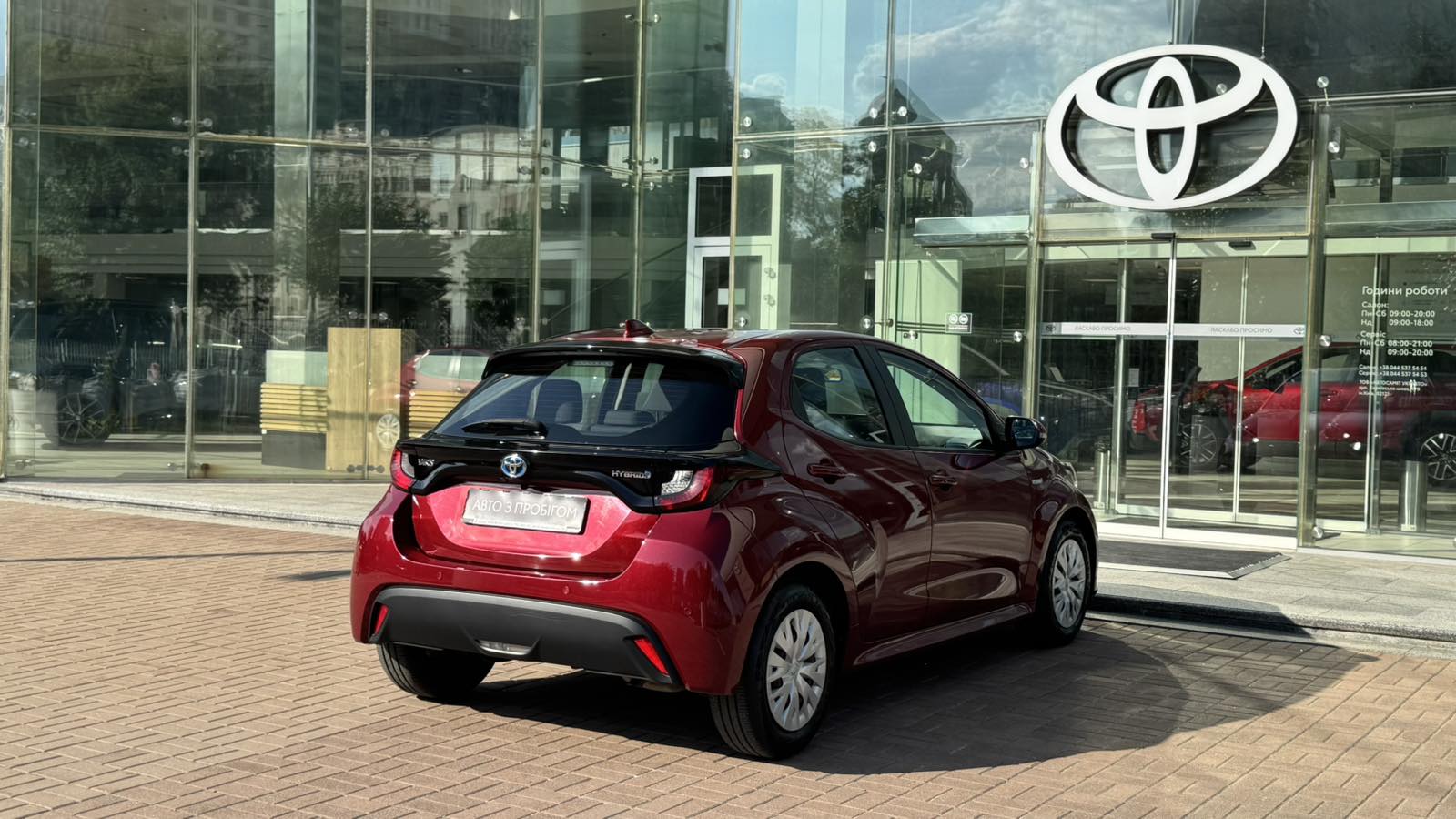 Toyota YARIS 2021 року, Хетчбек, Тойота Центр Київ "Автосаміт Укравто", м.Київ | Фото № 17 Toyota YARIS 2021 року з пробігом 23645 км, Хетчбек, Тойота Центр Київ "Автосаміт Укравто", м.Київ - 1150000 ГРН | Фото № 17