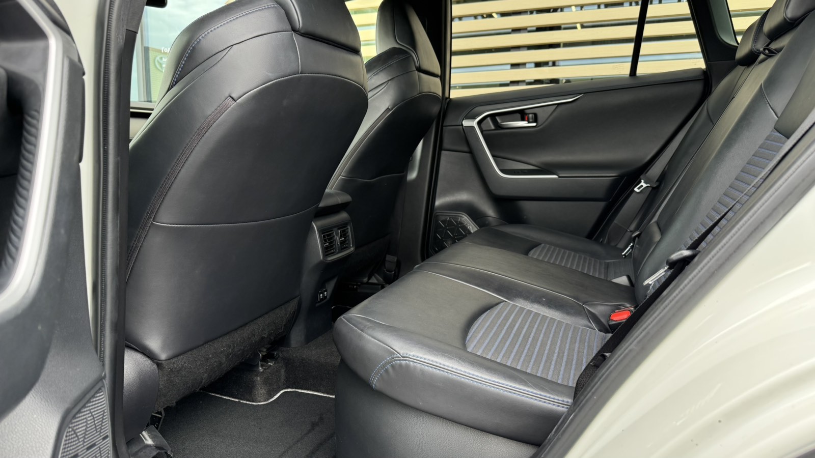 Toyota RAV4 2020 року з пробігом 122314 км, Універсал, Тойота Центр Ужгород "Карат Мотор", м.Ужгород - 1395000 ГРН | Фото № 11