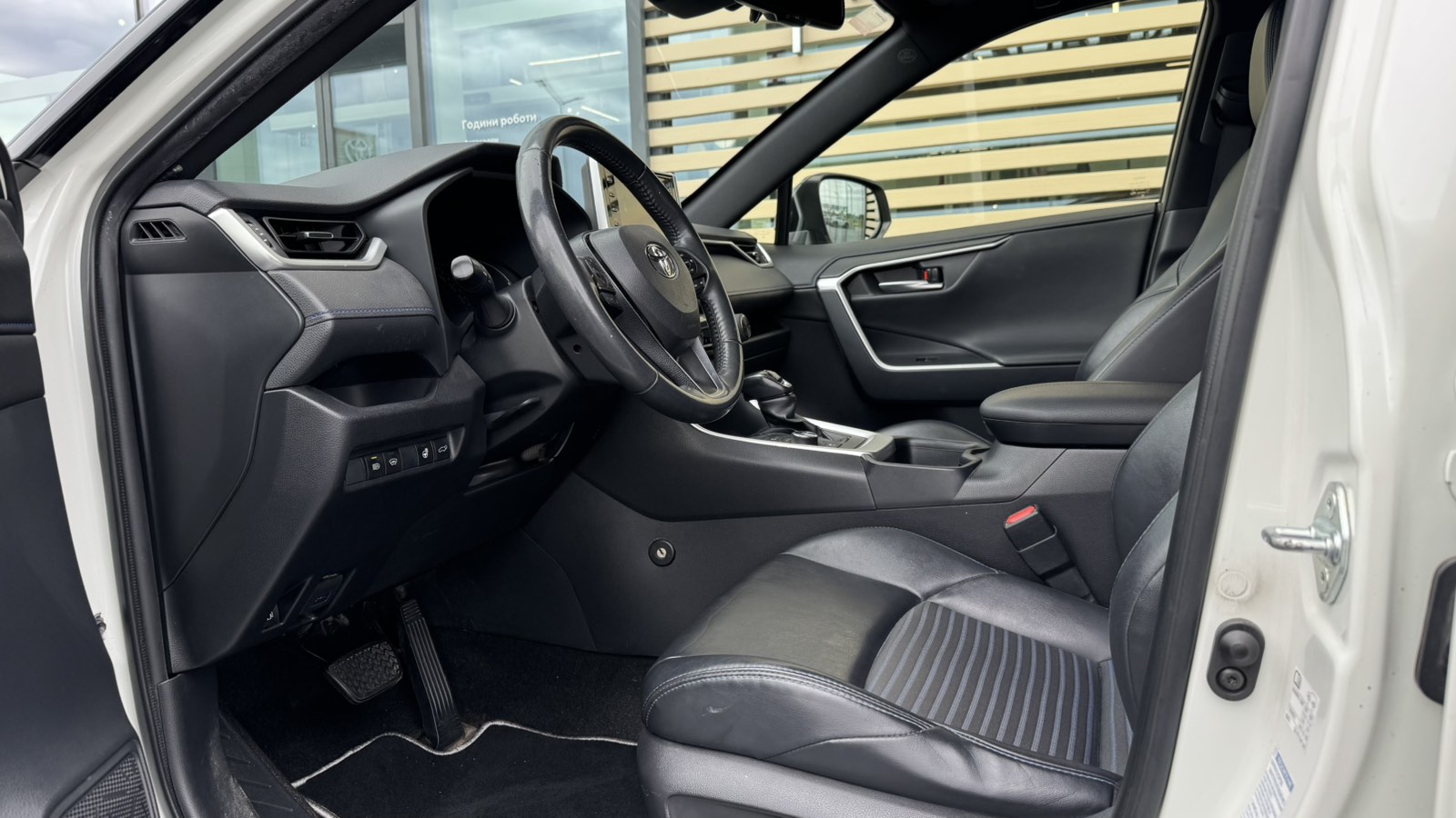 Toyota RAV4 2020 року з пробігом 122314 км, Універсал, Тойота Центр Ужгород "Карат Мотор", м.Ужгород - 1395000 ГРН | Фото № 12