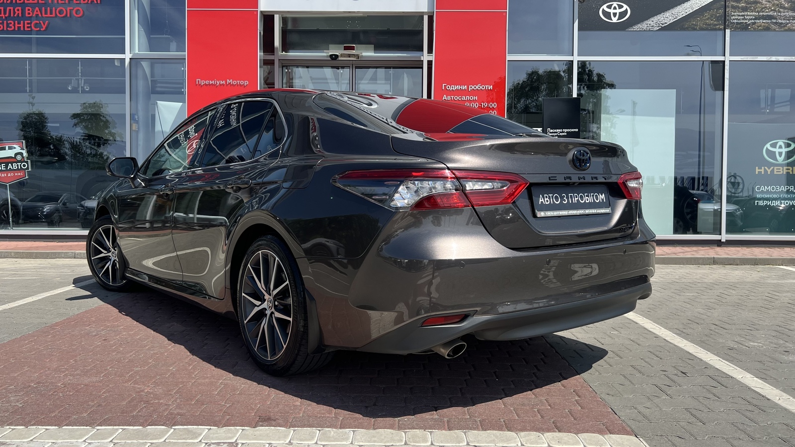 Toyota CAMRY 2022 року, Седан, Тойота Центр Вінниця "Преміум Мотор", м.Вінниця | Фото № 2 Toyota CAMRY 2022 року з пробігом 87000 км, Седан, Тойота Центр Вінниця "Преміум Мотор", м.Вінниця - 1600000 ГРН | Фото № 2