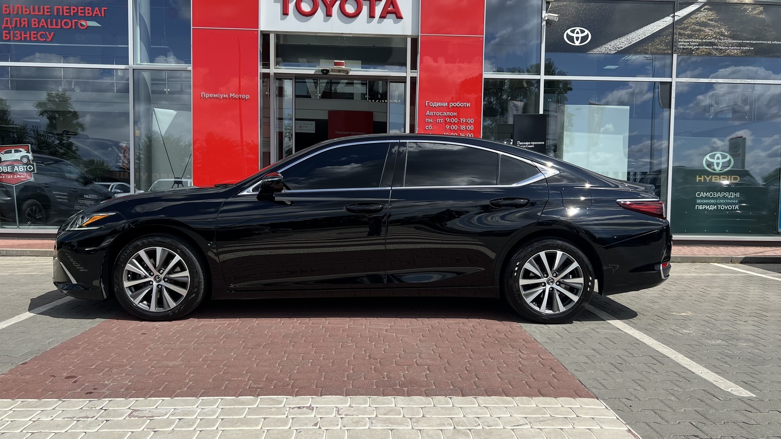 Lexus ES 250 2020 року з пробігом 134302 км, Седан, Тойота Центр Вінниця "Преміум Мотор", м.Вінниця - 1370000 ГРН | Фото № 3