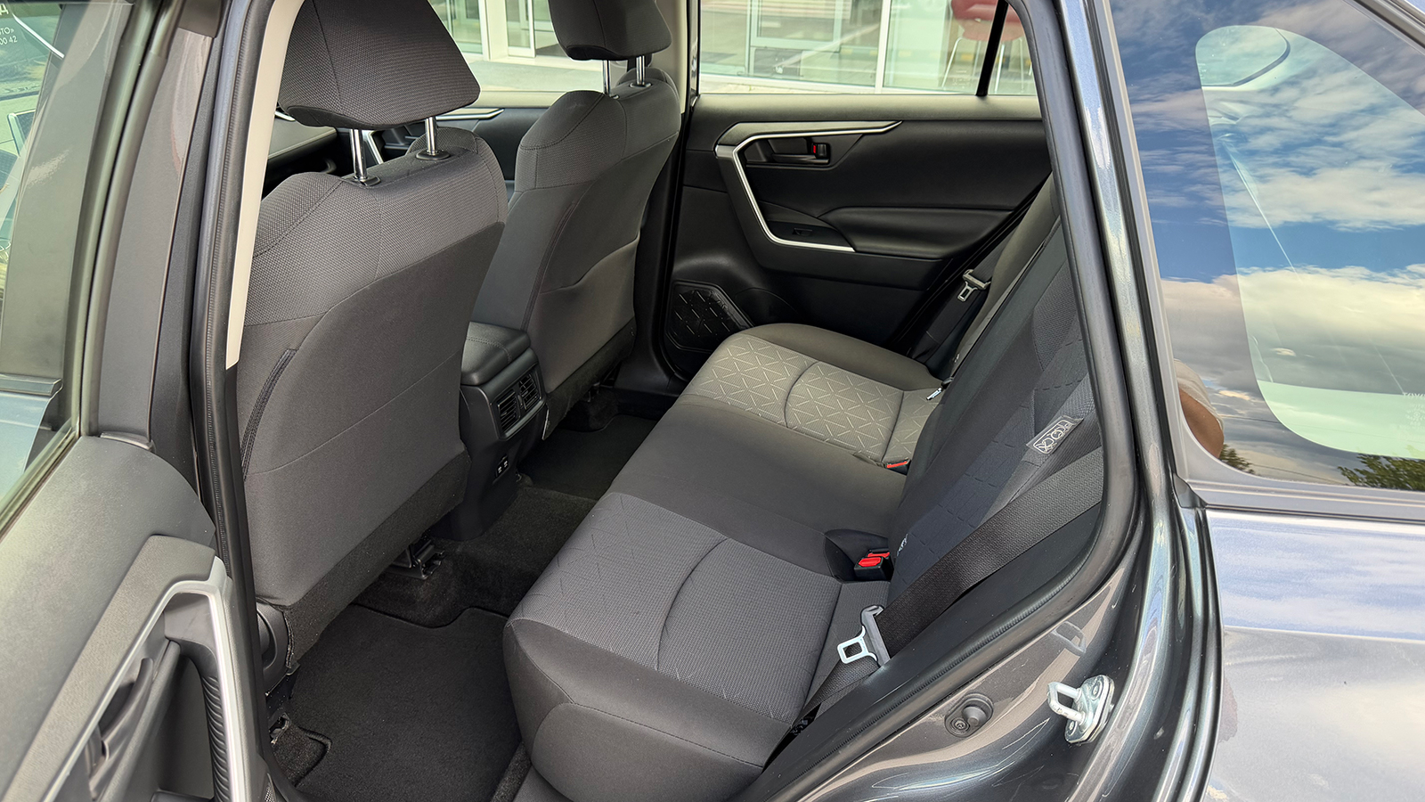 Toyota RAV4 2020 року, Універсал, Тойота Центр Рівне "Агат Авто", м.Рівне | Фото № 11 Toyota RAV4 2020 року з пробігом 151209 км, Універсал, Тойота Центр Рівне "Агат Авто", м.Рівне - 965350 ГРН | Фото № 11