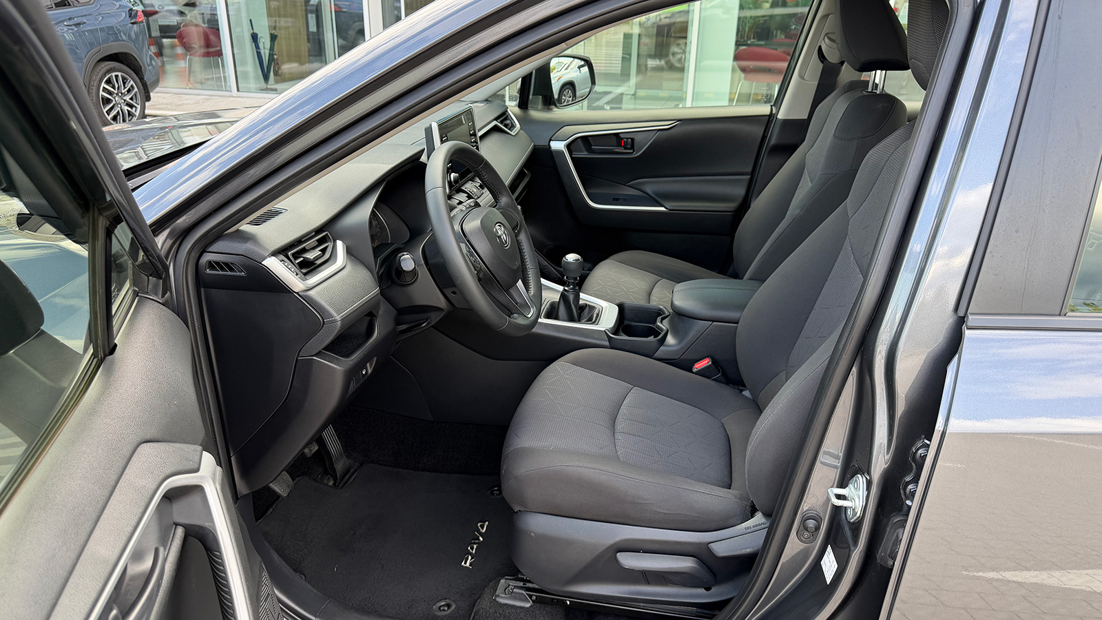 Toyota RAV4 2020 року, Універсал, Тойота Центр Рівне "Агат Авто", м.Рівне | Фото № 12 Toyota RAV4 2020 року з пробігом 151209 км, Універсал, Тойота Центр Рівне "Агат Авто", м.Рівне - 965350 ГРН | Фото № 12