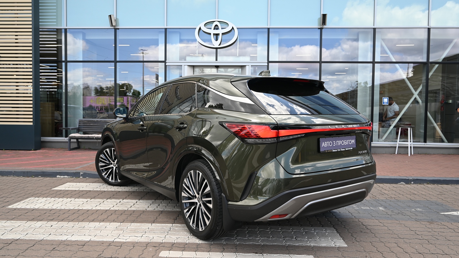 Lexus RX 2023 року з пробігом 46386 км, Універсал, Тойота Центр Київ "Сіті Плаза", м.Київ - 3017250 ГРН | Фото № 2
