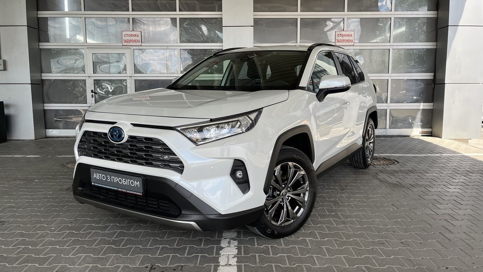 Toyota RAV4 2025 року, Універсал, Тойота Центр Хмельницький "Гранд Мотор", м.Хмельницький | Фото № 1 Toyota RAV4 2025 року з пробігом 13461 км, Універсал, Тойота Центр Хмельницький "Гранд Мотор", м.Хмельницький - 1920000 ГРН | Фото № 1