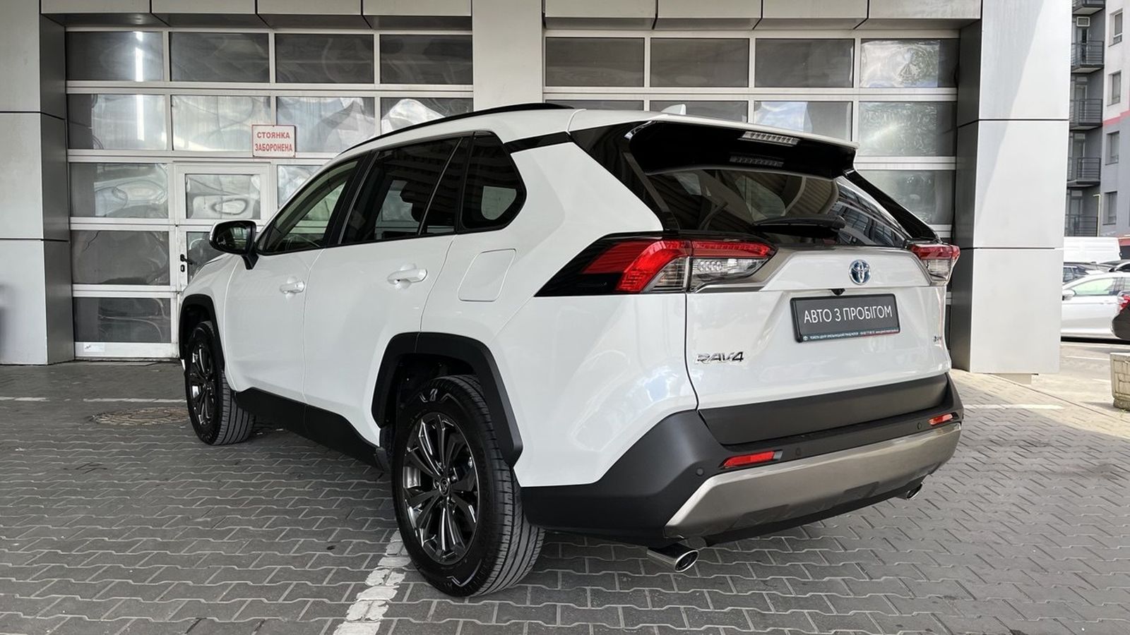 Toyota RAV4 2025 року, Універсал, Тойота Центр Хмельницький "Гранд Мотор", м.Хмельницький | Фото № 2 Toyota RAV4 2025 року з пробігом 13461 км, Універсал, Тойота Центр Хмельницький "Гранд Мотор", м.Хмельницький - 1920000 ГРН | Фото № 2