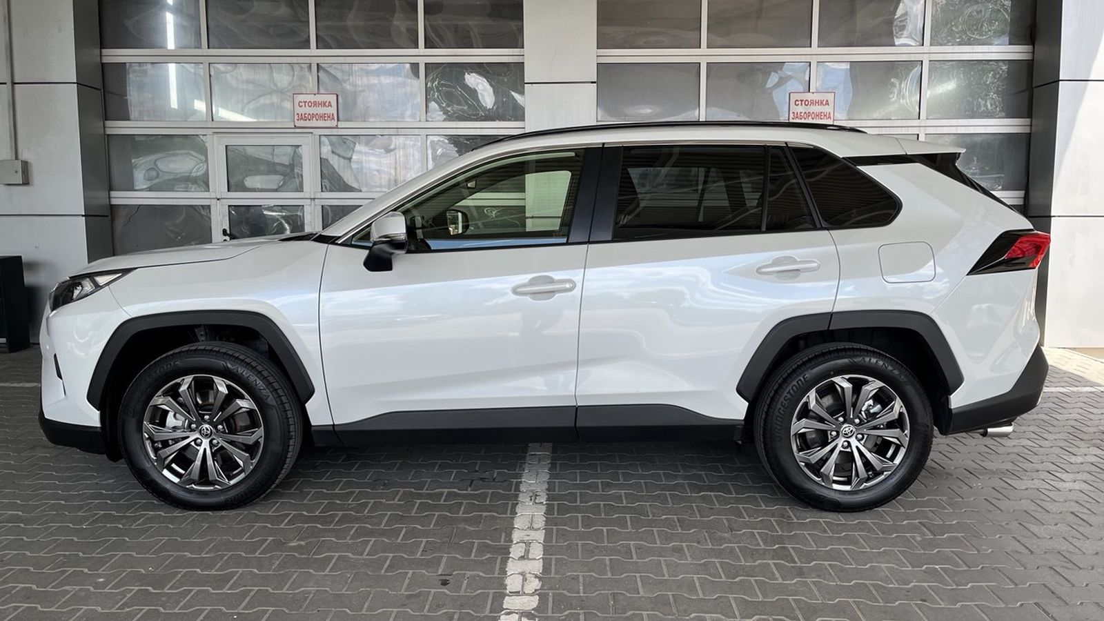 Toyota RAV4 2025 року, Універсал, Тойота Центр Хмельницький "Гранд Мотор", м.Хмельницький | Фото № 3 Toyota RAV4 2025 року з пробігом 13461 км, Універсал, Тойота Центр Хмельницький "Гранд Мотор", м.Хмельницький - 1920000 ГРН | Фото № 3