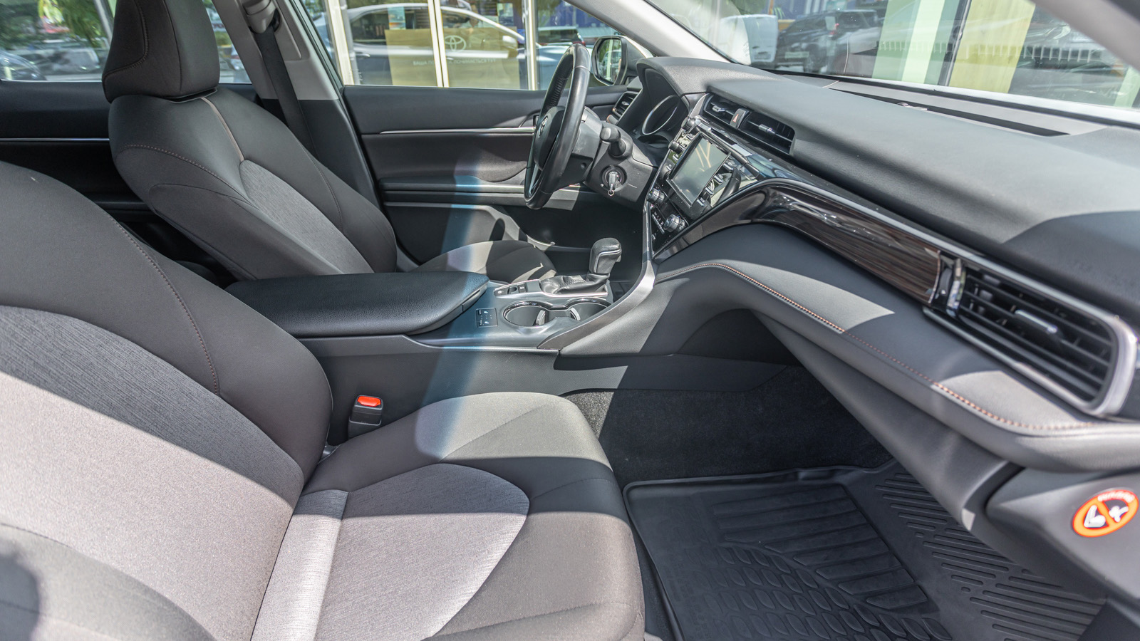 Toyota CAMRY 2019 року, Седан, Тойота Центр Дніпро "Алмаз Мотор" на Запорізькому шосе, м.Дніпро | Фото № 6 Toyota CAMRY 2019 року з пробігом 87001 км, Седан, Тойота Центр Дніпро "Алмаз Мотор" на Запорізькому шосе, м.Дніпро - 1012500 ГРН | Фото № 6