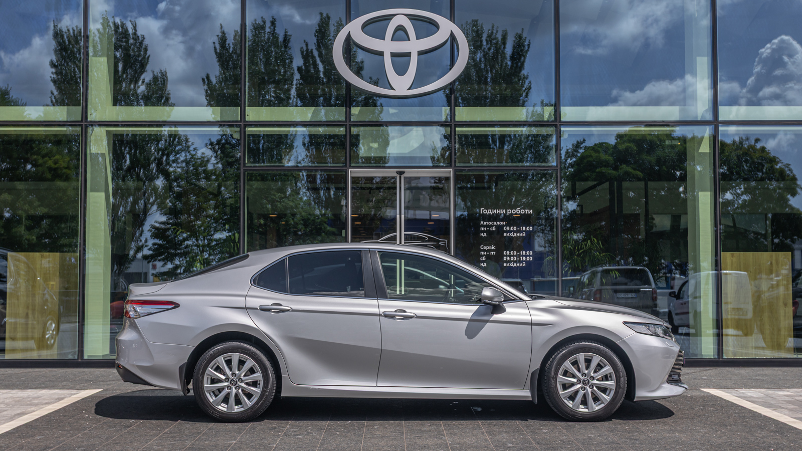 Toyota CAMRY 2019 року, Седан, Тойота Центр Дніпро "Алмаз Мотор" на Запорізькому шосе, м.Дніпро | Фото № 17 Toyota CAMRY 2019 року з пробігом 87001 км, Седан, Тойота Центр Дніпро "Алмаз Мотор" на Запорізькому шосе, м.Дніпро - 1012500 ГРН | Фото № 17