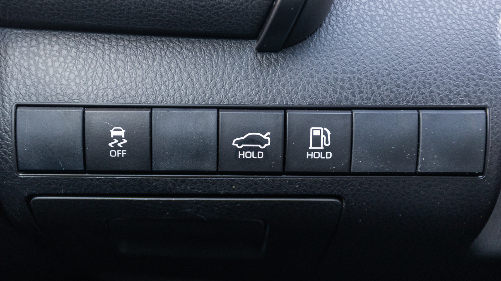 Toyota CAMRY 2019 року, Седан, Тойота Центр Дніпро "Алмаз Мотор" на Запорізькому шосе, м.Дніпро | Фото № 21 Toyota CAMRY 2019 року з пробігом 87001 км, Седан, Тойота Центр Дніпро "Алмаз Мотор" на Запорізькому шосе, м.Дніпро - 1012500 ГРН | Фото № 21