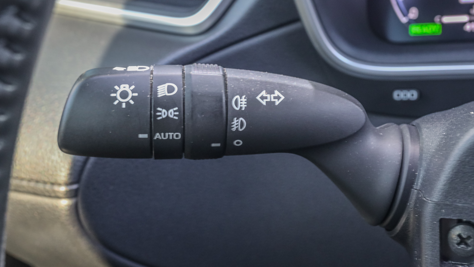 Toyota COROLLA CROSS 2023 року, Універсал, Тойота Центр Дніпро "Алмаз Мотор" на Запорізькому шосе, м.Дніпро | Фото № 24 Toyota COROLLA CROSS 2023 року з пробігом 41227 км, Універсал, Тойота Центр Дніпро "Алмаз Мотор" на Запорізькому шосе, м.Дніпро - 1550000 ГРН | Фото № 24