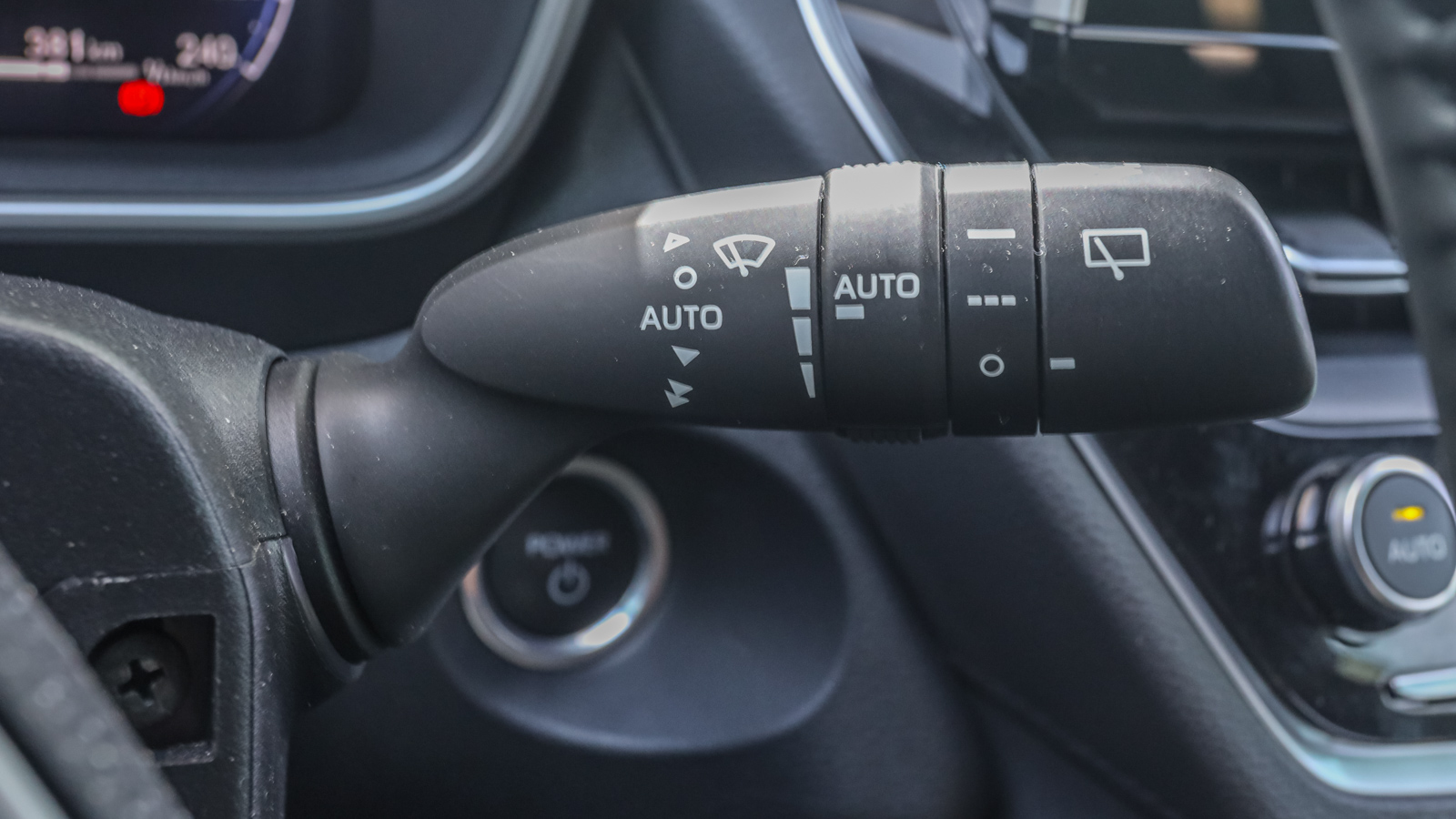Toyota COROLLA CROSS 2023 року, Універсал, Тойота Центр Дніпро "Алмаз Мотор" на Запорізькому шосе, м.Дніпро | Фото № 25 Toyota COROLLA CROSS 2023 року з пробігом 41227 км, Універсал, Тойота Центр Дніпро "Алмаз Мотор" на Запорізькому шосе, м.Дніпро - 1550000 ГРН | Фото № 25