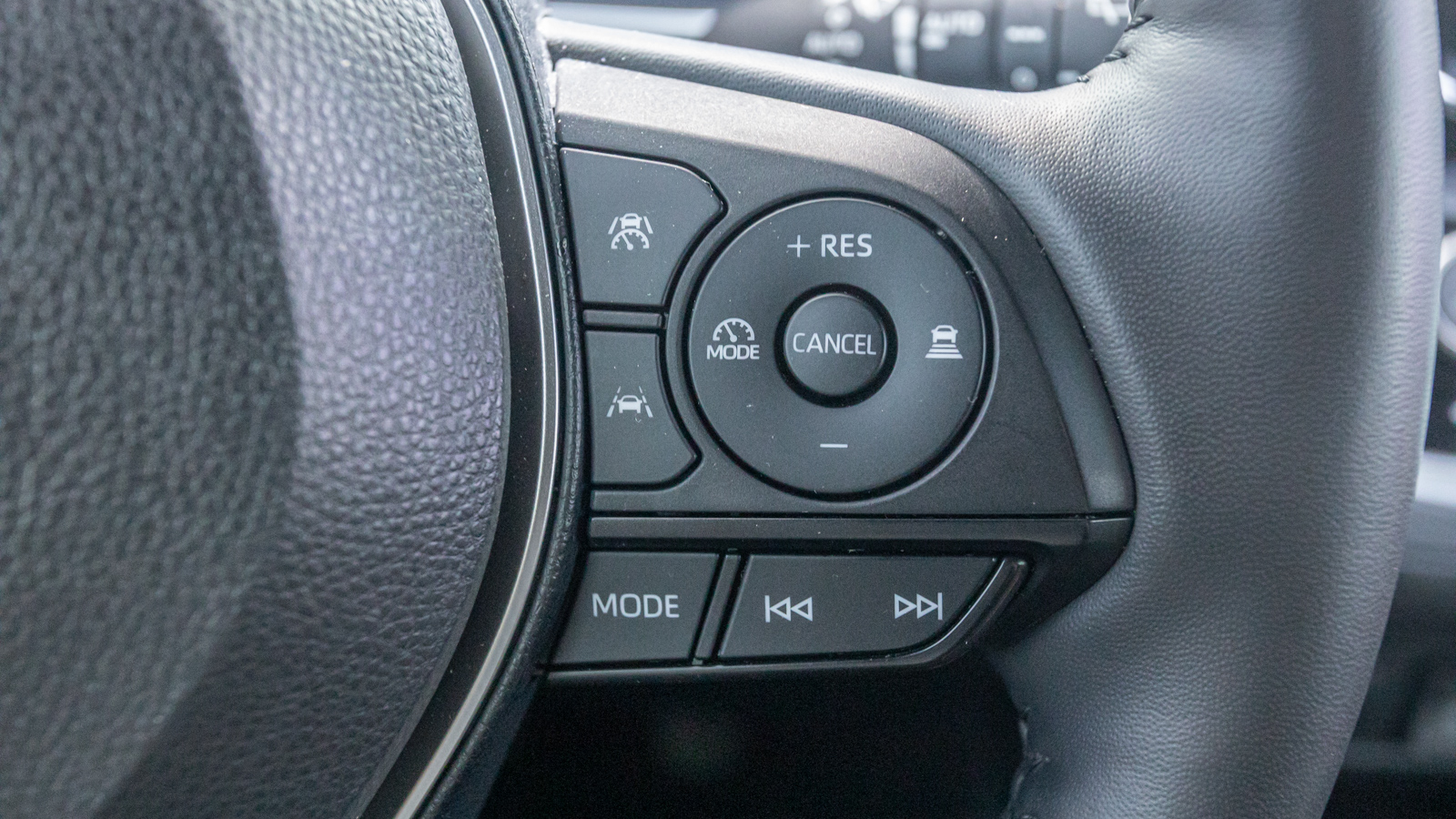 Toyota COROLLA CROSS 2023 року, Універсал, Тойота Центр Дніпро "Алмаз Мотор" на Запорізькому шосе, м.Дніпро | Фото № 27 Toyota COROLLA CROSS 2023 року з пробігом 41227 км, Універсал, Тойота Центр Дніпро "Алмаз Мотор" на Запорізькому шосе, м.Дніпро - 1550000 ГРН | Фото № 27