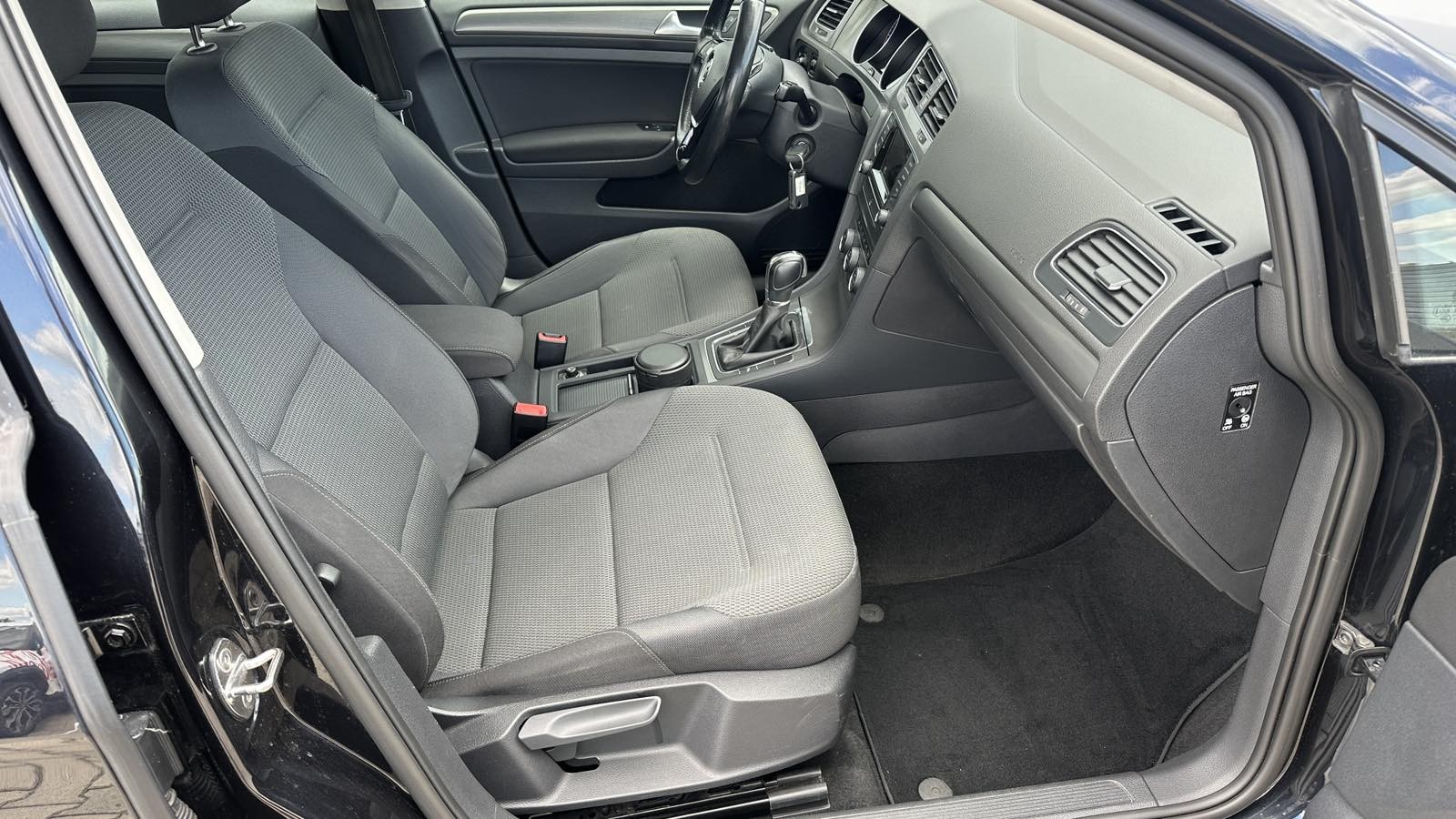 Інші авто VOLKSWAGEN GOLF 2013 року, Хетчбек, Тойота Центр Київ «ВІДІ Аеропорт», м.Київ | Фото № 6 Інші авто VOLKSWAGEN GOLF 2013 року з пробігом 199550 км, Хетчбек, Тойота Центр Київ «ВІДІ Аеропорт», м.Київ - 540000 ГРН | Фото № 6