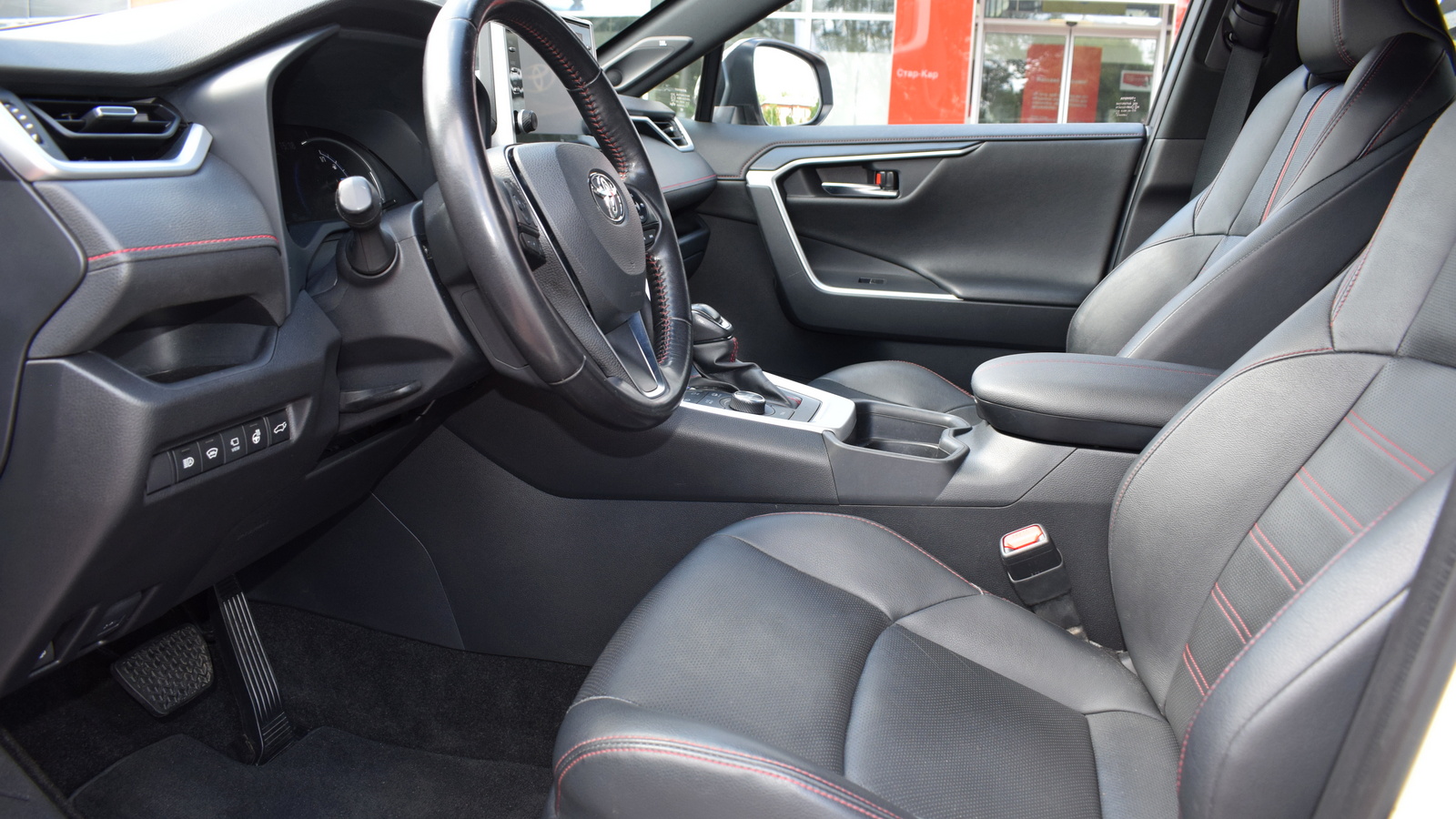 Toyota RAV4 Plug-In 2021 року, Ліфтбек, Тойота Центр Житомир "Стар - Кар", м.Житомир | Фото № 12 Toyota RAV4 Plug-In 2021 року з пробігом 112282 км, Ліфтбек, Тойота Центр Житомир "Стар - Кар", м.Житомир - 1926210 ГРН | Фото № 12