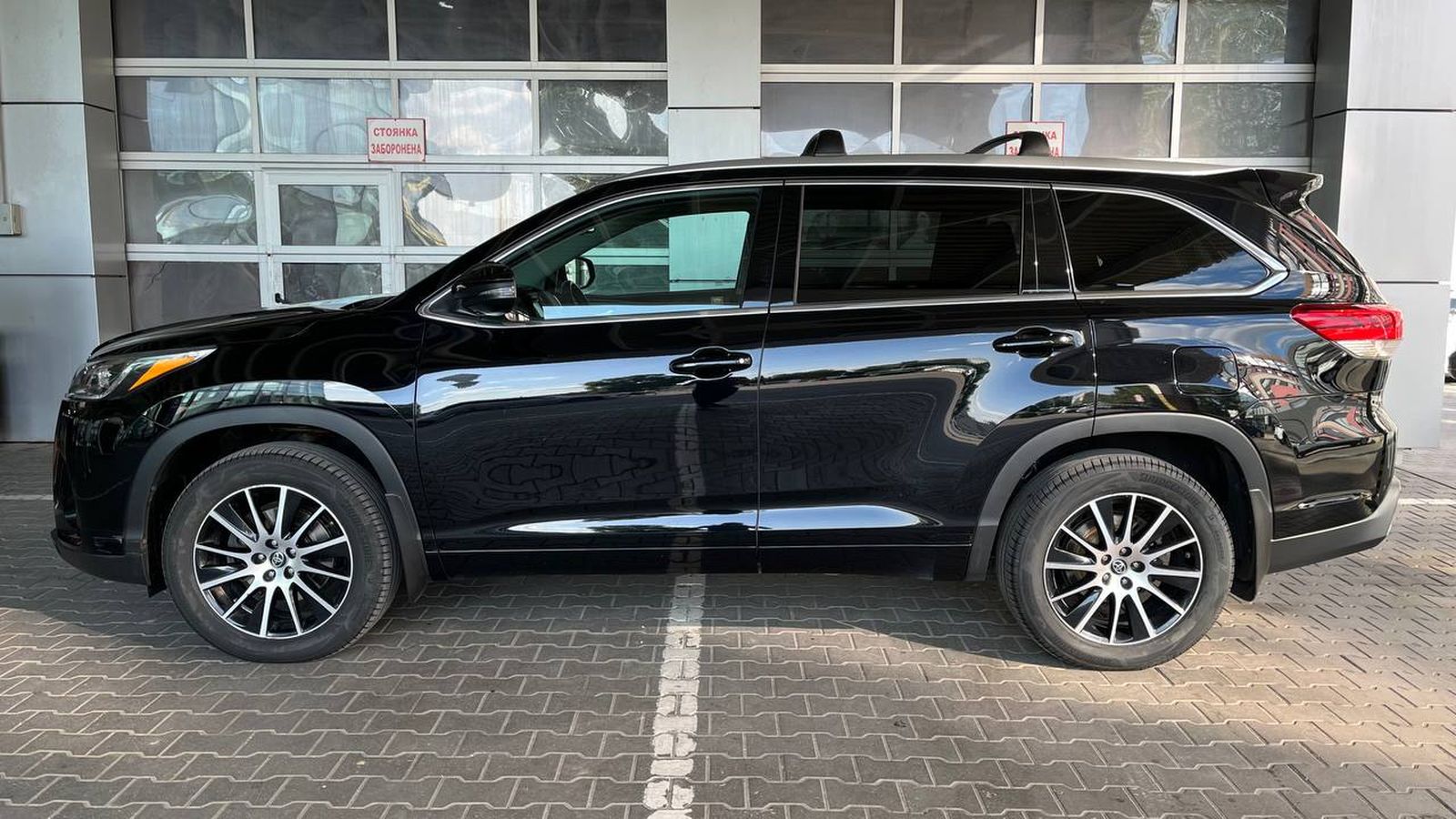 Toyota HIGHLANDER 2019 року, Універсал, Тойота Центр Хмельницький "Гранд Мотор", м.Хмельницький | Фото № 3 Toyota HIGHLANDER 2019 року з пробігом 179502 км, Універсал, Тойота Центр Хмельницький "Гранд Мотор", м.Хмельницький - 1429500 ГРН | Фото № 3