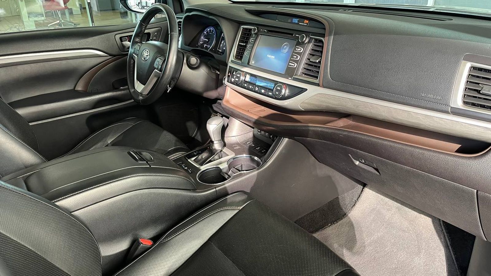 Toyota HIGHLANDER 2019 року, Універсал, Тойота Центр Хмельницький "Гранд Мотор", м.Хмельницький | Фото № 6 Toyota HIGHLANDER 2019 року з пробігом 179502 км, Універсал, Тойота Центр Хмельницький "Гранд Мотор", м.Хмельницький - 1429500 ГРН | Фото № 6