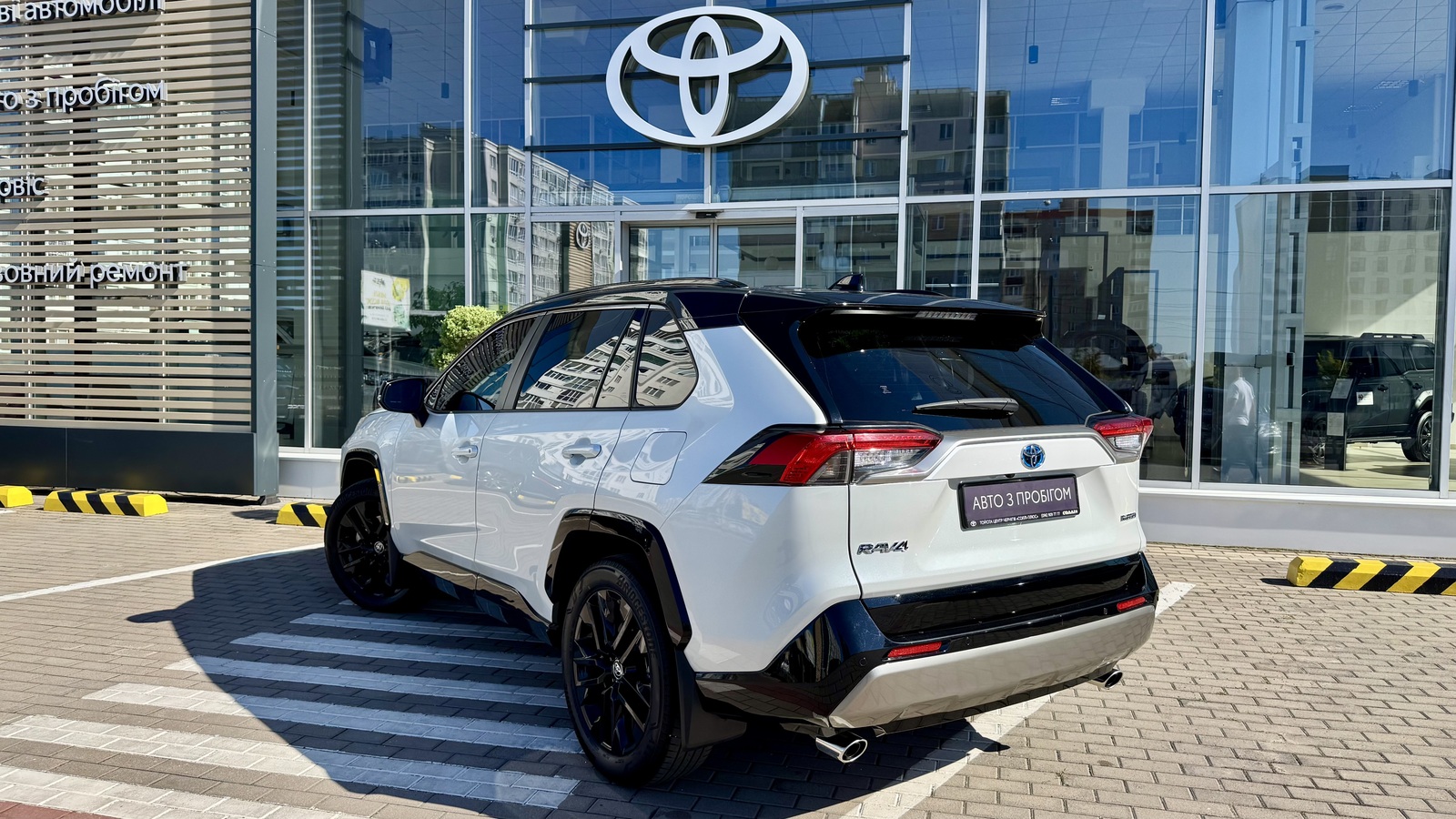 Toyota RAV4 2024 року, Універсал, Тойота Центр Чернігів "Соллі-Плюс", м.Чернігів | Фото № 2 Toyota RAV4 2024 року з пробігом 44938 км, Універсал, Тойота Центр Чернігів "Соллі-Плюс", м.Чернігів - 1700000 ГРН | Фото № 2