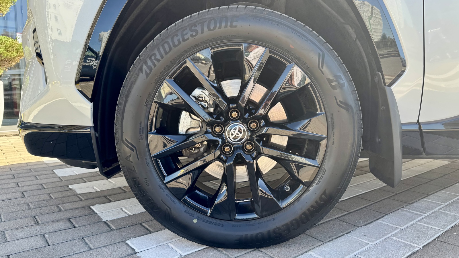 Toyota RAV4 2024 року, Універсал, Тойота Центр Чернігів "Соллі-Плюс", м.Чернігів | Фото № 15 Toyota RAV4 2024 року з пробігом 44938 км, Універсал, Тойота Центр Чернігів "Соллі-Плюс", м.Чернігів - 1700000 ГРН | Фото № 15