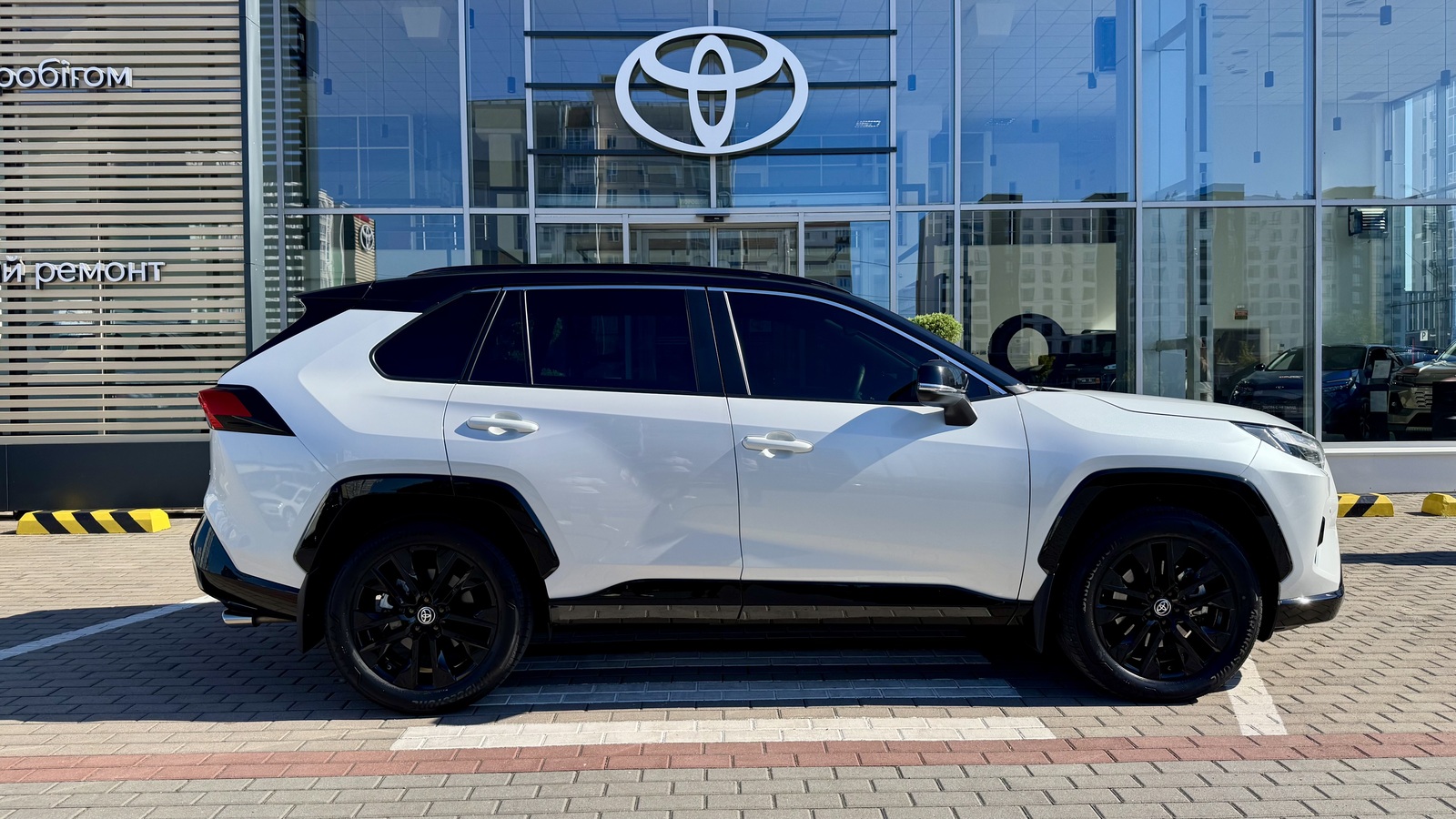 Toyota RAV4 2024 року, Універсал, Тойота Центр Чернігів "Соллі-Плюс", м.Чернігів | Фото № 16 Toyota RAV4 2024 року з пробігом 44938 км, Універсал, Тойота Центр Чернігів "Соллі-Плюс", м.Чернігів - 1700000 ГРН | Фото № 16
