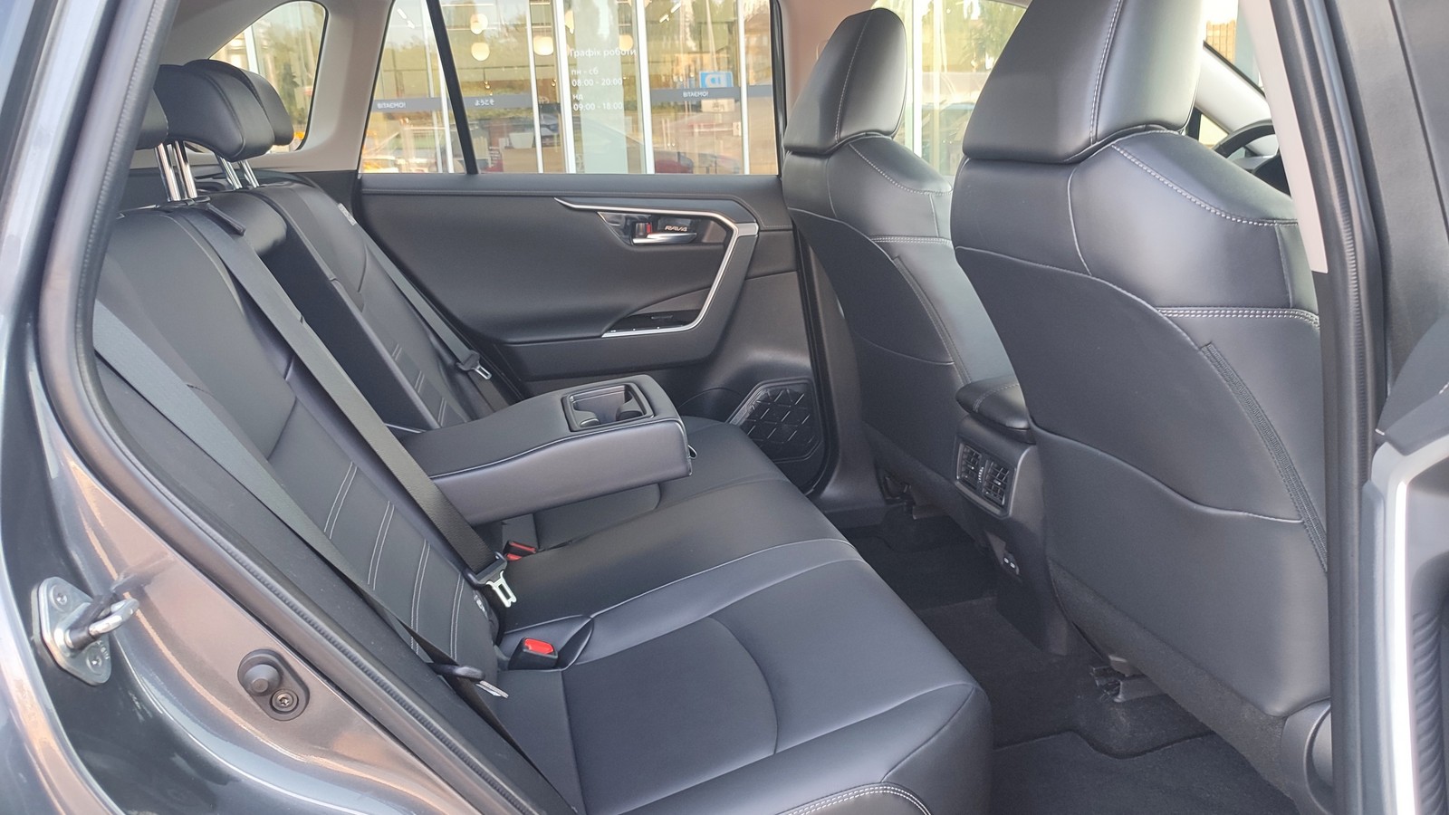 Toyota RAV4 2022 року, Універсал, Тойота Центр Київ "ВіДі Автострада", м.Київ | Фото № 7 Toyota RAV4 2022 року з пробігом 125974 км, Універсал, Тойота Центр Київ "ВіДі Автострада", м.Київ - 1290000 ГРН | Фото № 7