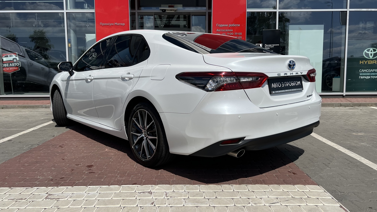 Toyota CAMRY 2023 року, Седан, Тойота Центр Вінниця "Преміум Мотор", м.Вінниця | Фото № 2 Toyota CAMRY 2023 року з пробігом 35898 км, Седан, Тойота Центр Вінниця "Преміум Мотор", м.Вінниця - 1710000 ГРН | Фото № 2