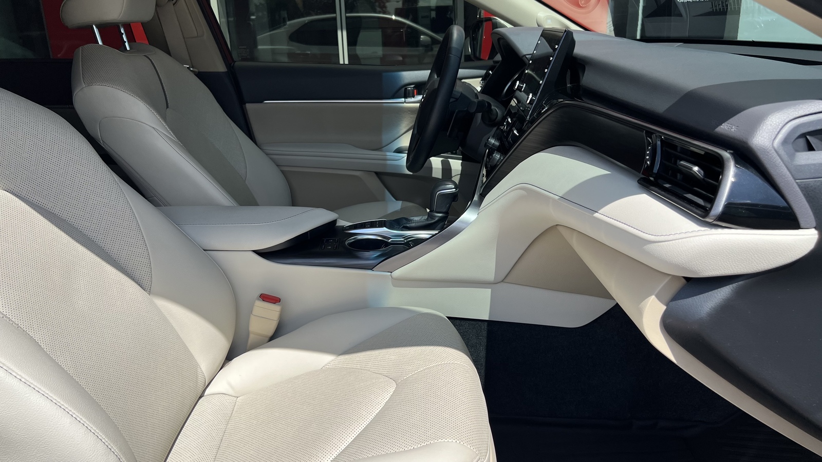 Toyota CAMRY 2023 року, Седан, Тойота Центр Вінниця "Преміум Мотор", м.Вінниця | Фото № 6 Toyota CAMRY 2023 року з пробігом 35898 км, Седан, Тойота Центр Вінниця "Преміум Мотор", м.Вінниця - 1710000 ГРН | Фото № 6
