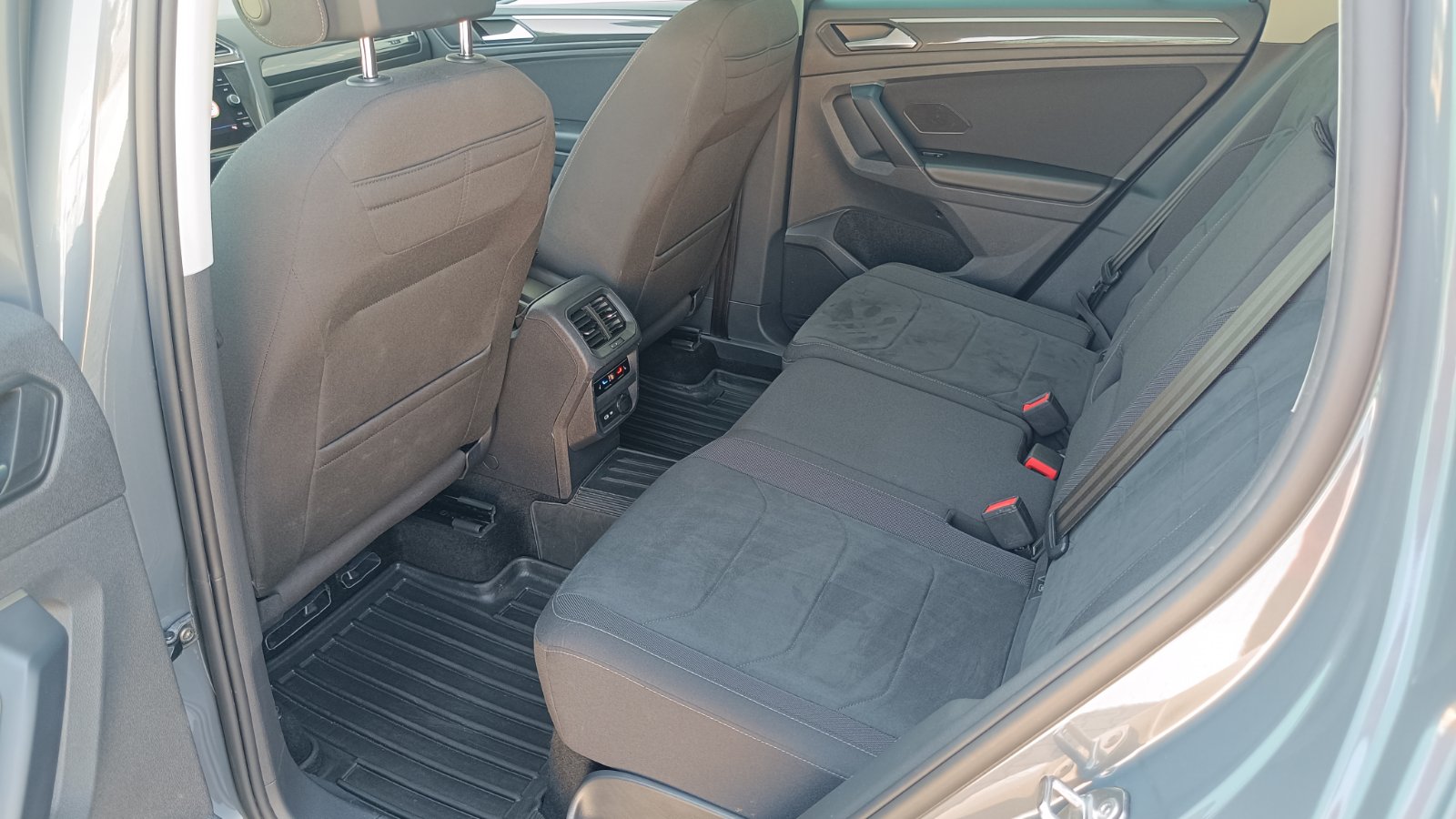 Інші авто VOLKSWAGEN TIGUAN 2022 року, Універсал, Тойота Центр Київ «ВІДІ Аеропорт», м.Київ | Фото № 12 Інші авто VOLKSWAGEN TIGUAN 2022 року з пробігом 129553 км, Універсал, Тойота Центр Київ «ВІДІ Аеропорт», м.Київ - 1430000 ГРН | Фото № 12