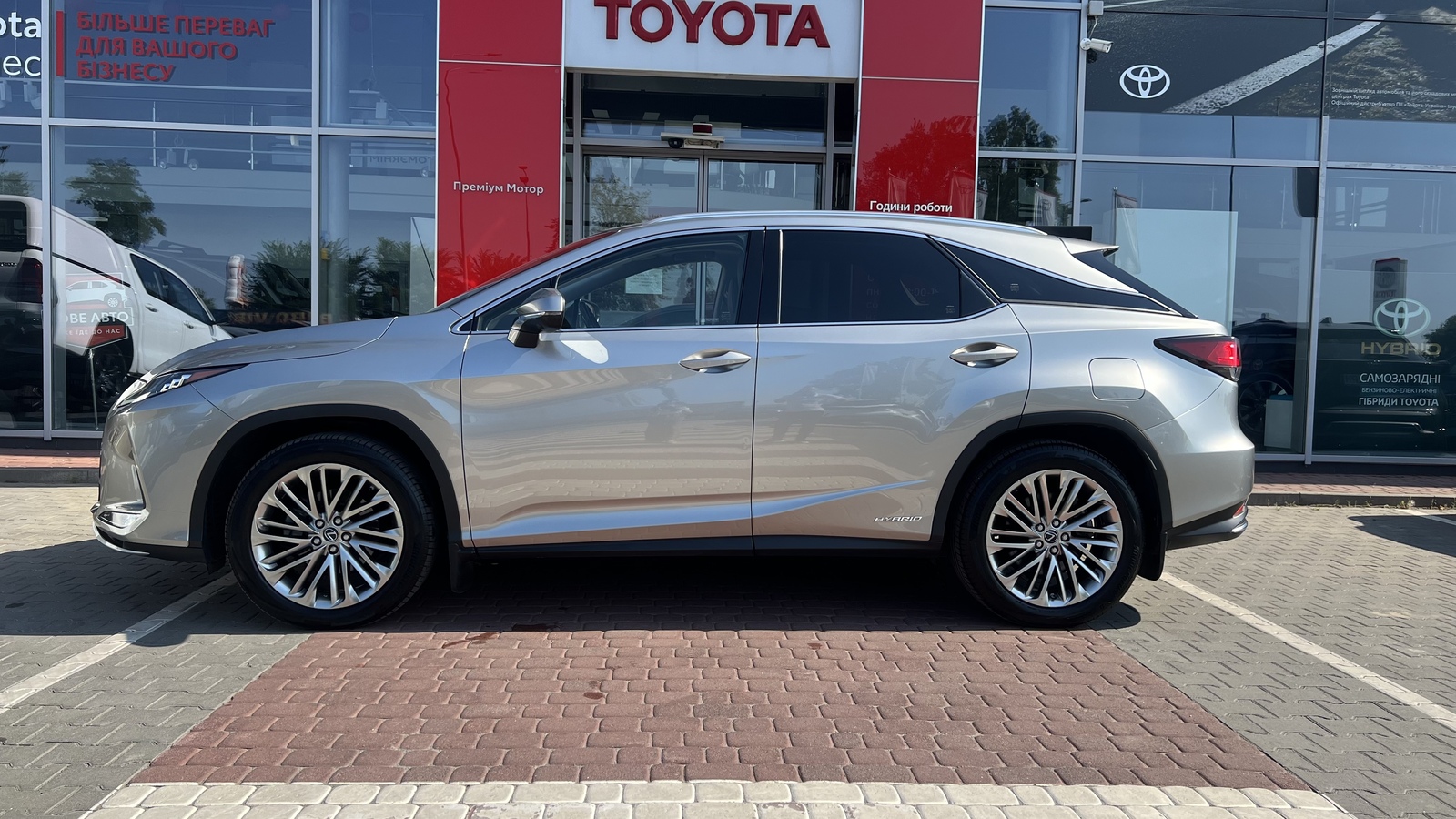 Lexus RX 450h 2020 року, Універсал, Тойота Центр Вінниця "Преміум Мотор", м.Вінниця | Фото № 3 Lexus RX 450h 2020 року з пробігом 96207 км, Універсал, Тойота Центр Вінниця "Преміум Мотор", м.Вінниця - 2400000 ГРН | Фото № 3